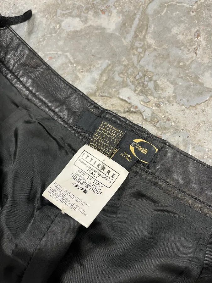 Just Cavalli 2000s Cavalli Black Minimalist Leather Pants Size 25" / US 0 / IT 36 - 12 Thumbnail