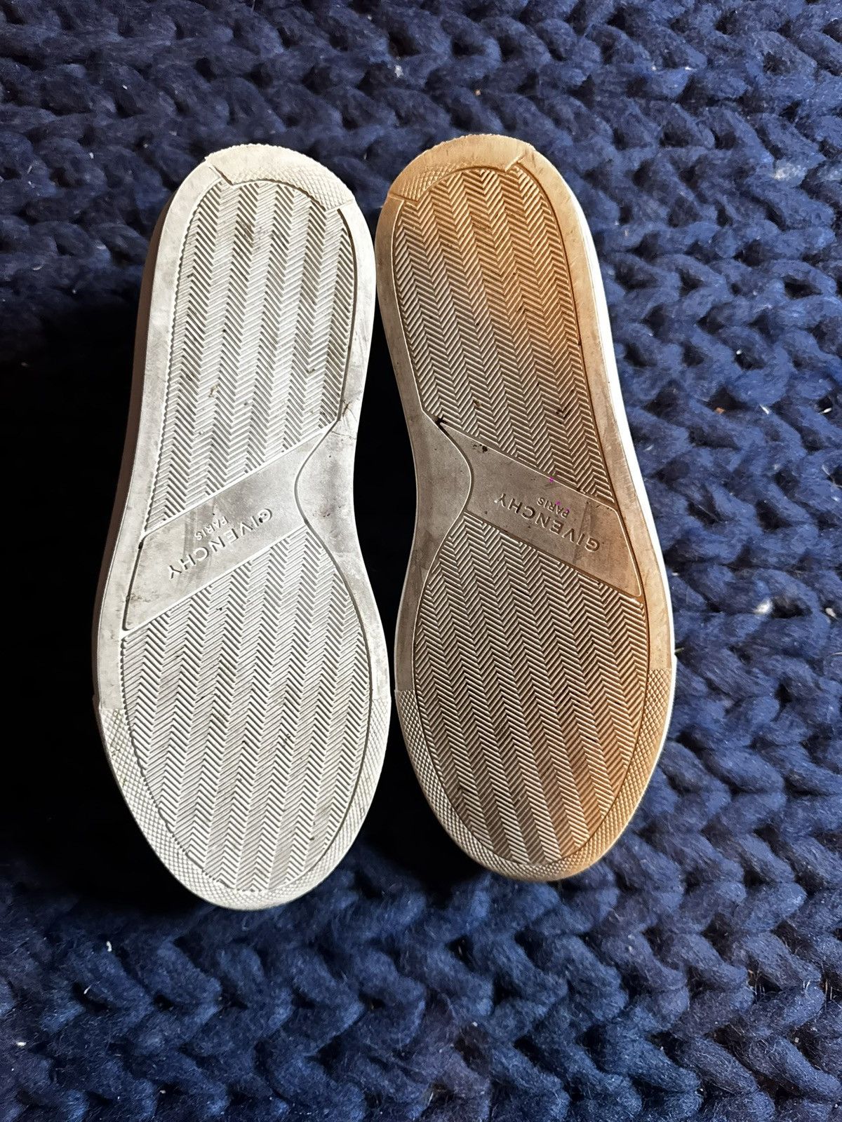 Givenchy Givenchy Calfskin Low Top Sneaker Size US 5.5 / IT 35.5 - 8 Thumbnail