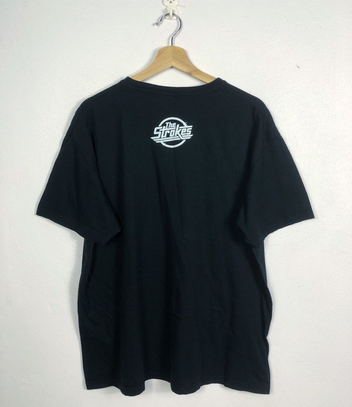 Band Tees Rare The Strokes Band Big Logo Tee Size US L / EU 52-54 / 3 - 7 Thumbnail