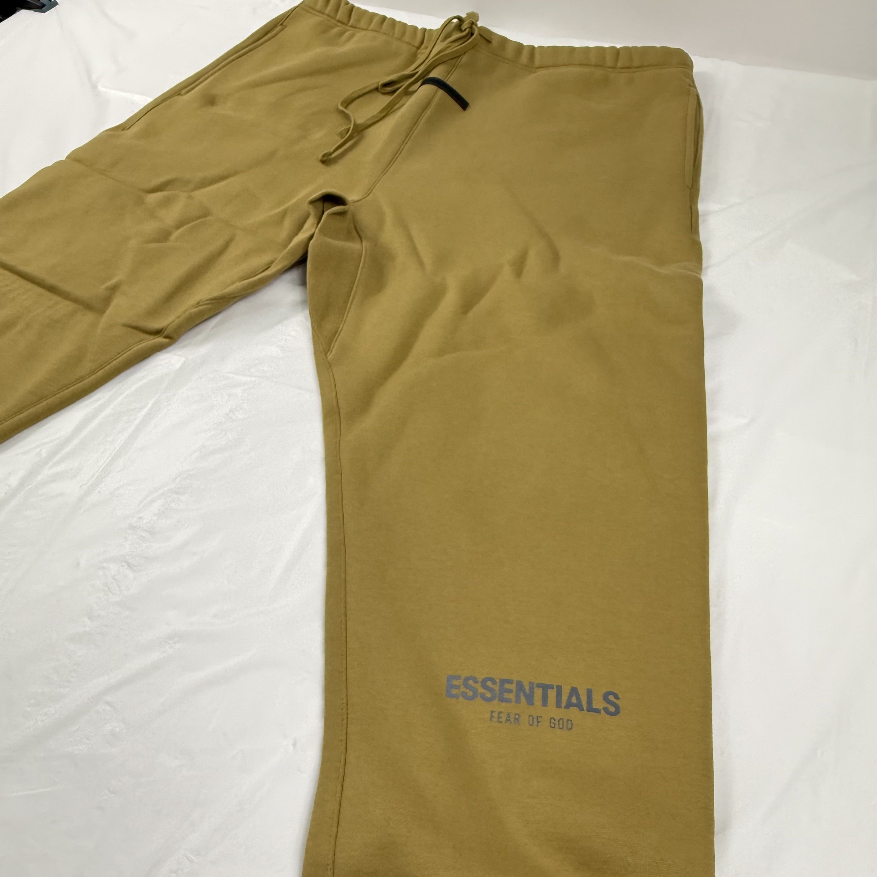 Essentials Fear of God Essentials Sweatpants Harvest Gold Tan Fleece Size US 36 / EU 52 - 3 Thumbnail