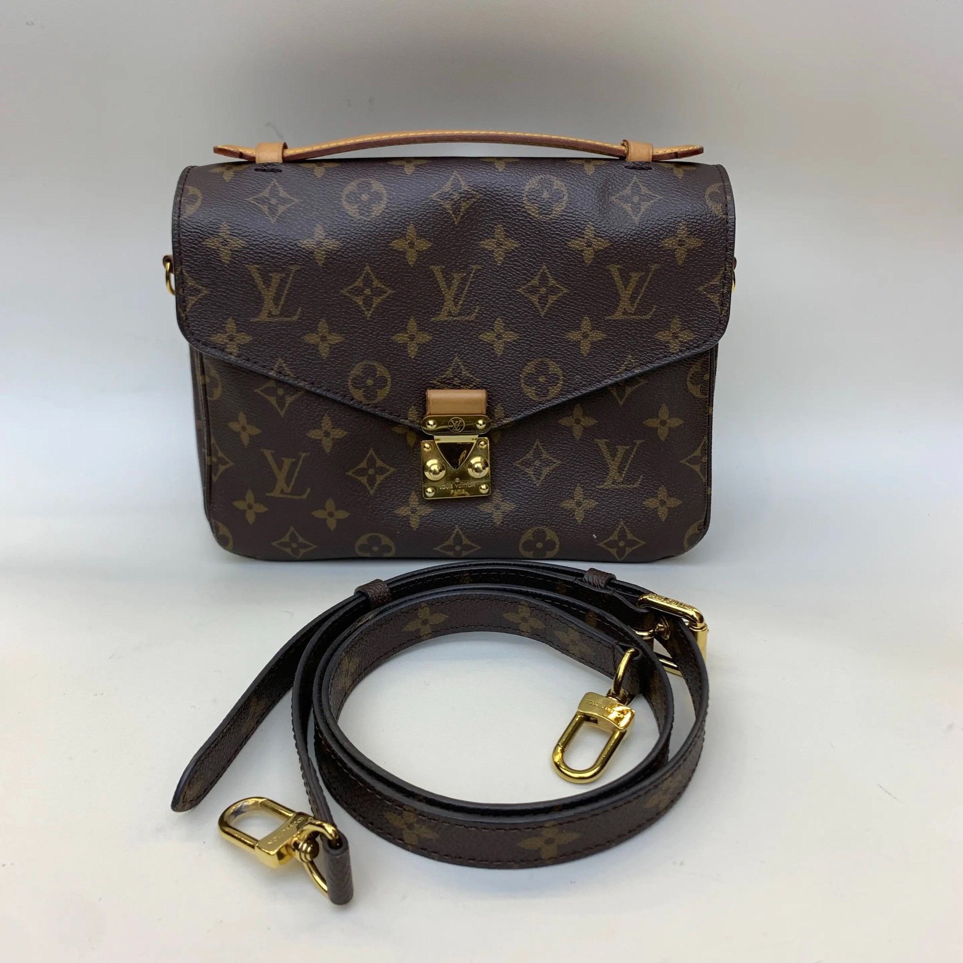 Louis Vuitton Pre-loved Bag Very good condition Size ONE SIZE - 1 Thumbnail