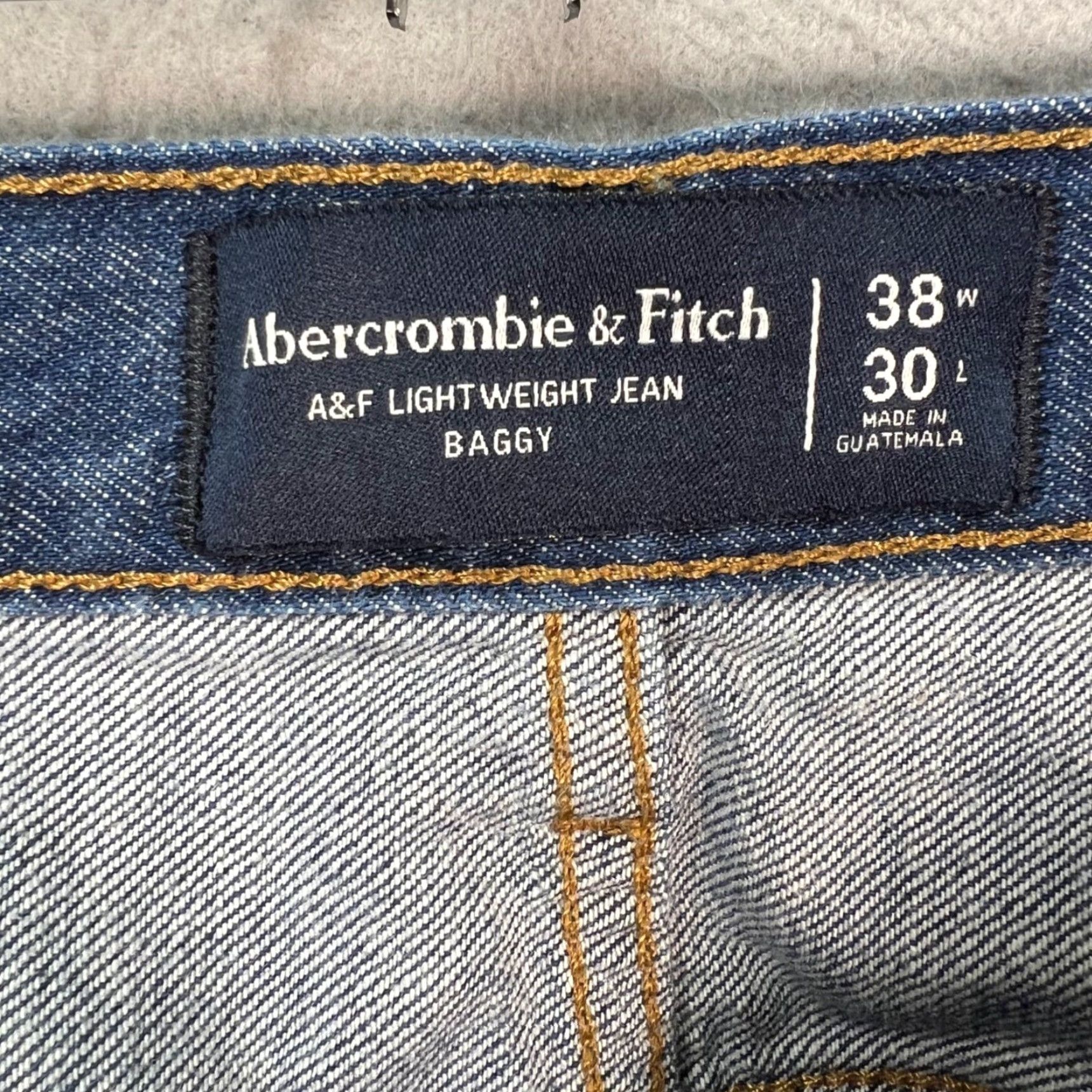 Abercrombie & Fitch Abercrombie & Fitch Jeans Mens 38 x 30 Baggy Denim Lightweight Cotton Blend 90s Straight 5-Pocket Blue Summer Spring Fall Winter Mens Size US 38 / EU 54 - 3 Thumbnail