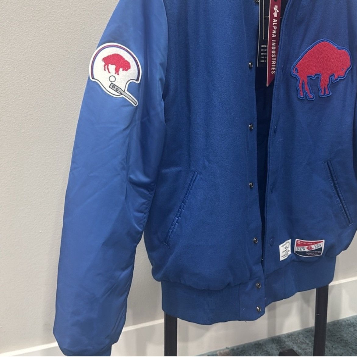 New Era Alpha Industries Historic MA-1 Buffalo Bills Varsity Jacket Size US L / EU 52-54 / 3 - 3 Thumbnail