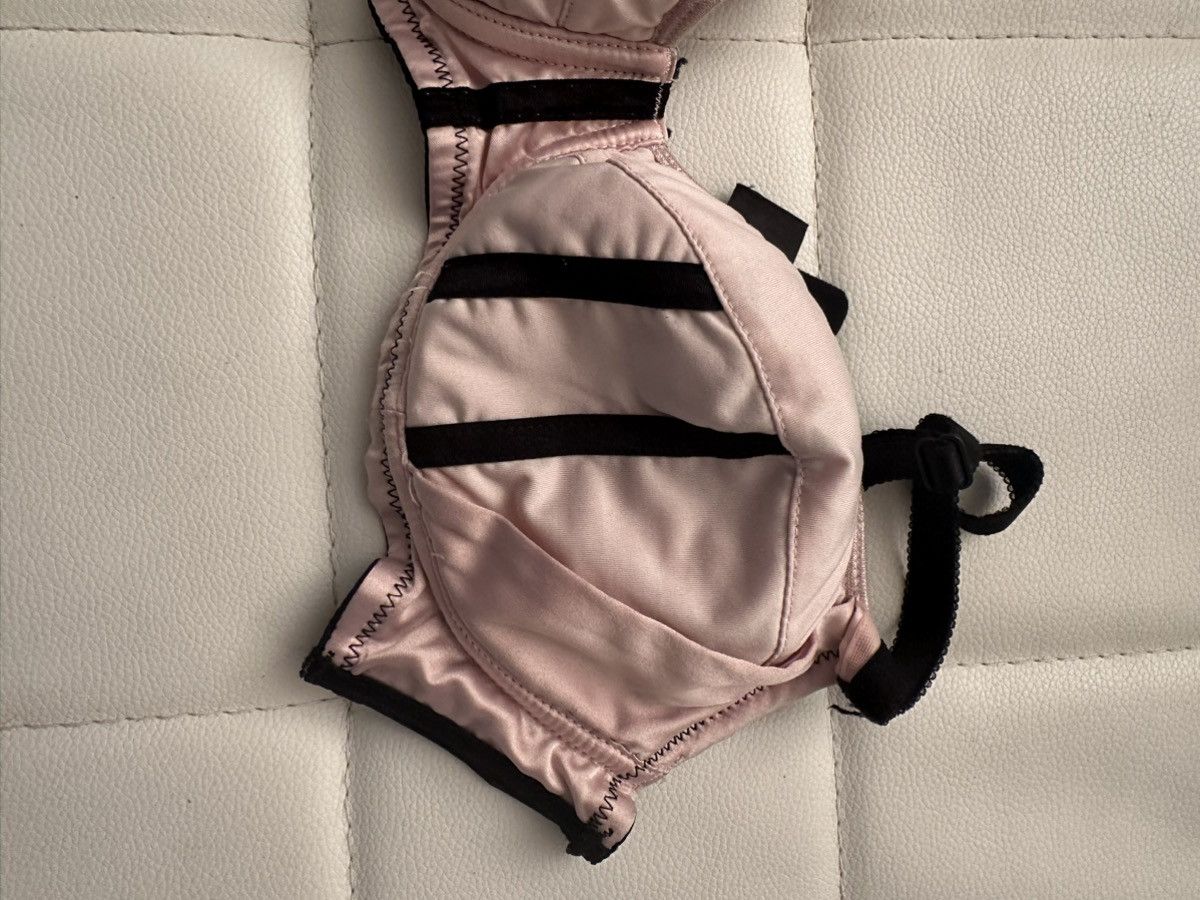 Victoria's Secret 30DD Bra Size ONE SIZE - 2 Thumbnail
