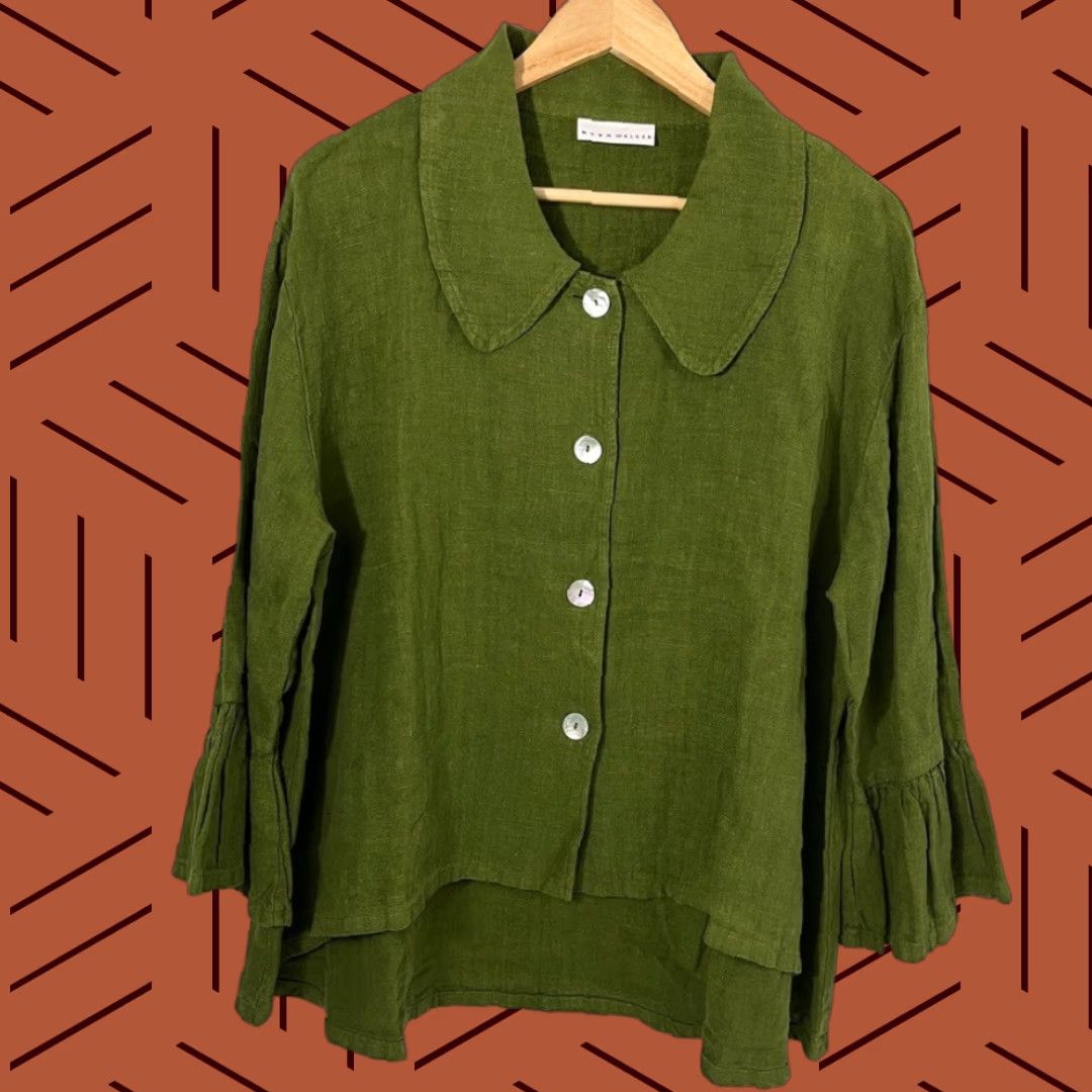 Bryn Walker Top Womens M Green Oversized 100% Linen MOP Buttons Ruffle Lagenlook