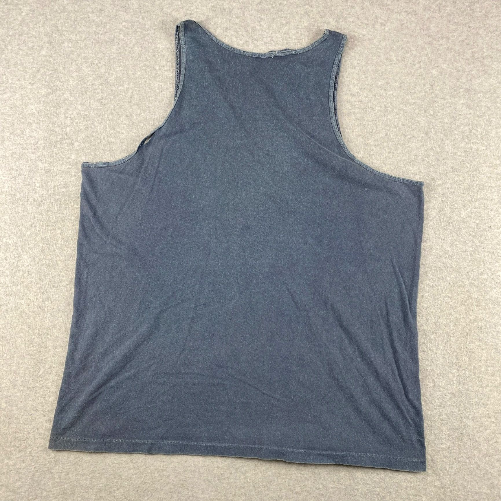 Vintage VINTAGE Tuff Tee Shirt Mens XL Blue Tank Pacific Beach California Graphic USA 80 Shirt Beach 80s Mens XL Blue Graphic Print T-Shirt Size US XL / EU 56 / 4 - 4 Thumbnail