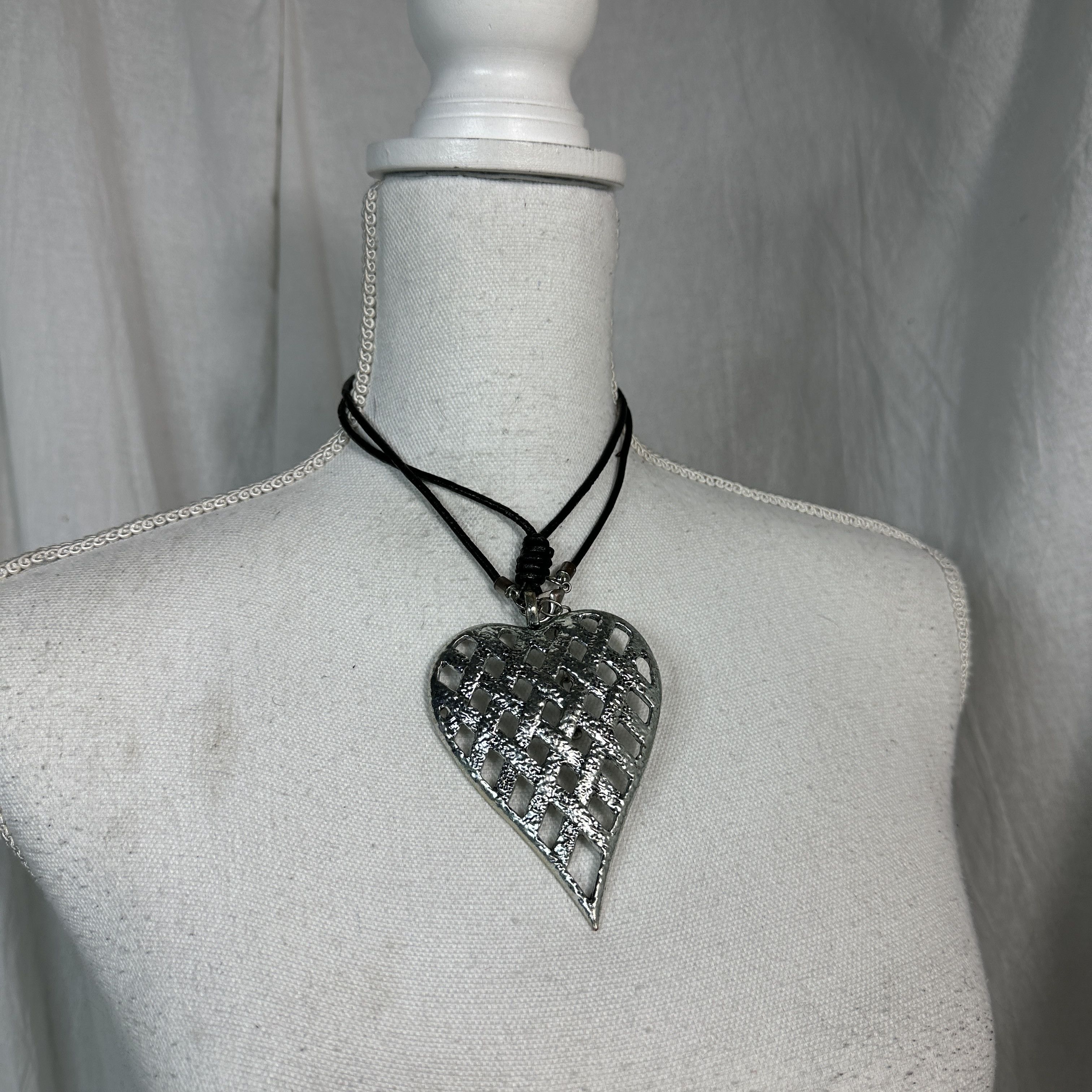 Vintage Vintage Heart Necklace Size ONE SIZE - 3 Thumbnail