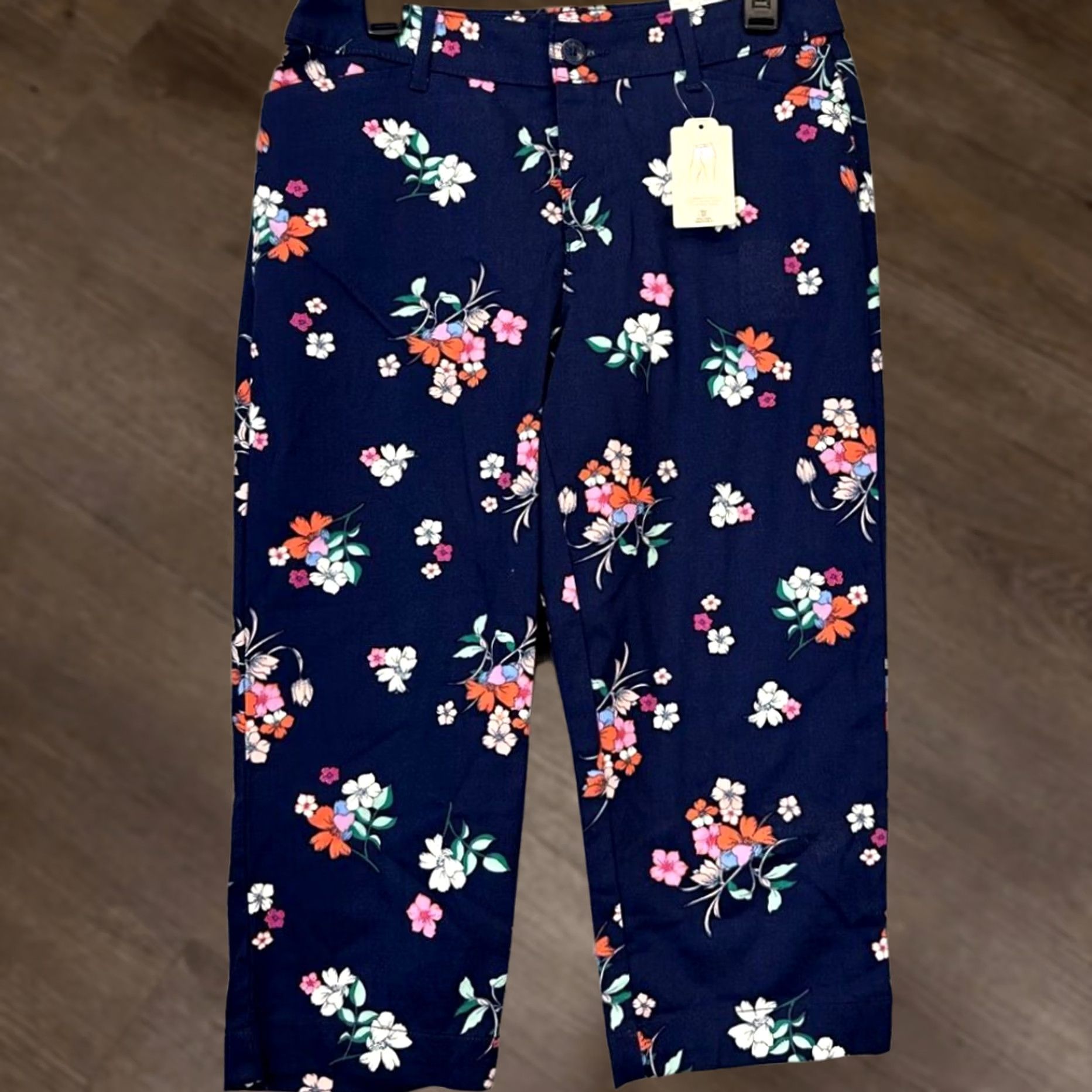 Vintage St. John's Bay Pants Womens 8 Capri Mid Rise Floral Navy Blue Pockets New Ladies XS? Size 30" / US 8 / IT 44 - 1 Thumbnail