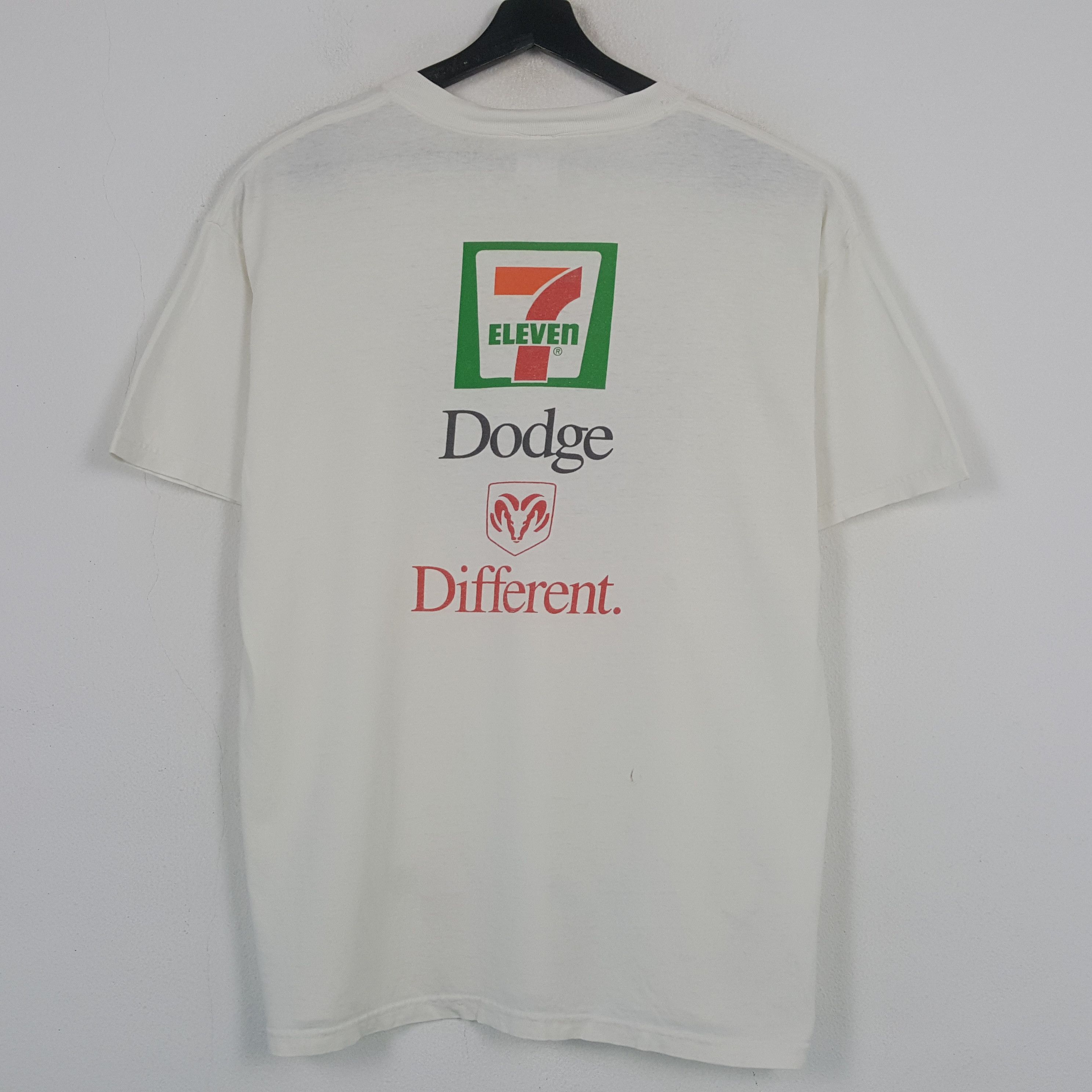 Vintage PHANTOMS 7-Eleven Dodge Different Promo Style Tshirt 32 Size US L / EU 52-54 / 3 - 3 Thumbnail
