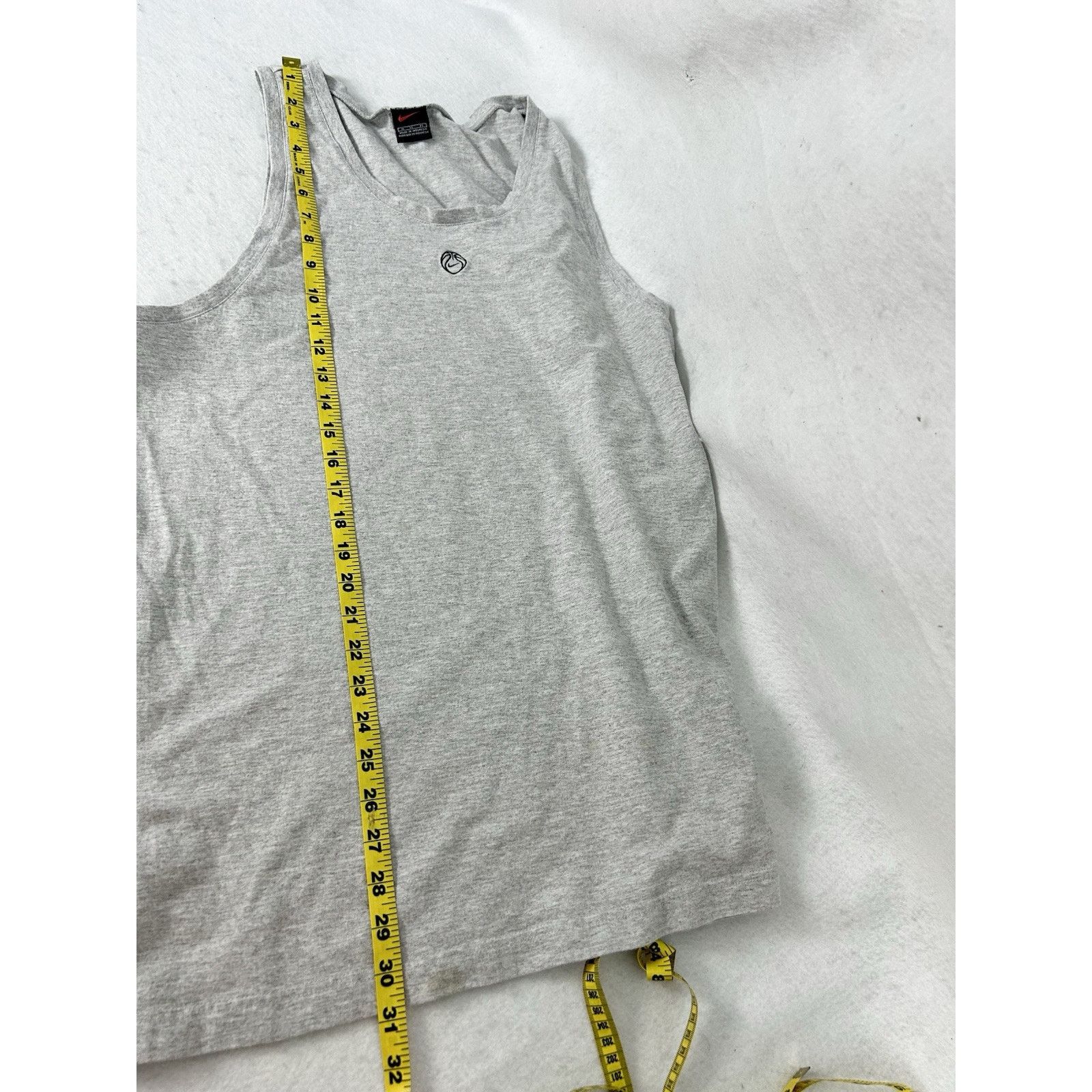 Nike Vintage Nike 90's Tank Top XL Gray Center Logo Basketball Size US XL / EU 56 / 4 - 8 Thumbnail