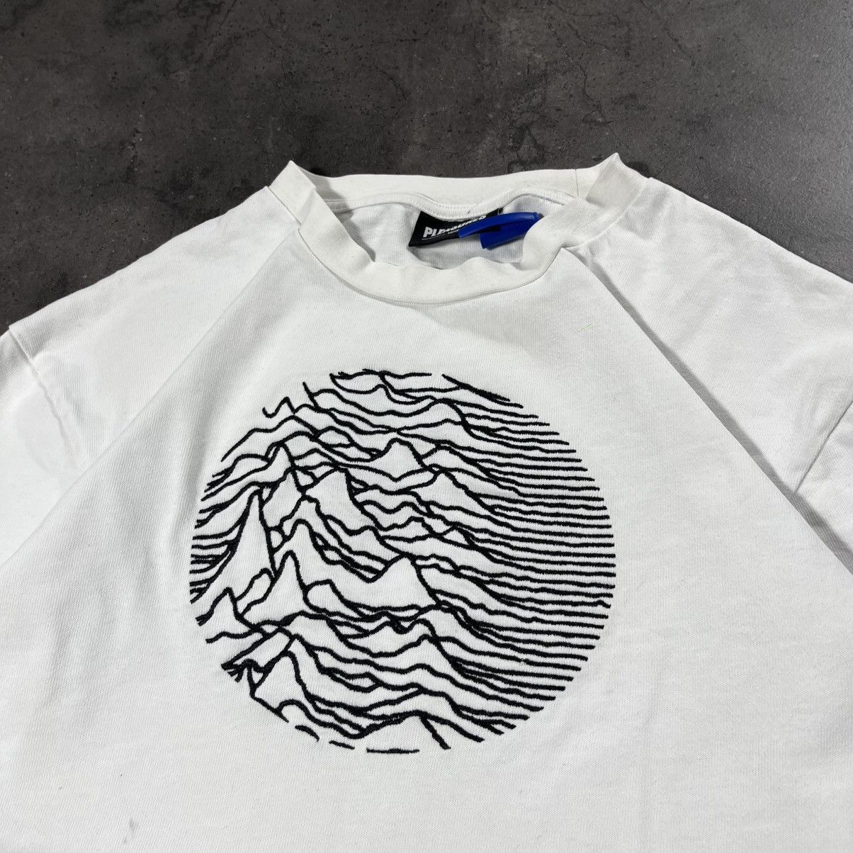 Pleasures Unknown Pleasures Now Vintage Big Logo Longsleeve Tee Tshirt Size US M / EU 48-50 / 2 - 15 Thumbnail