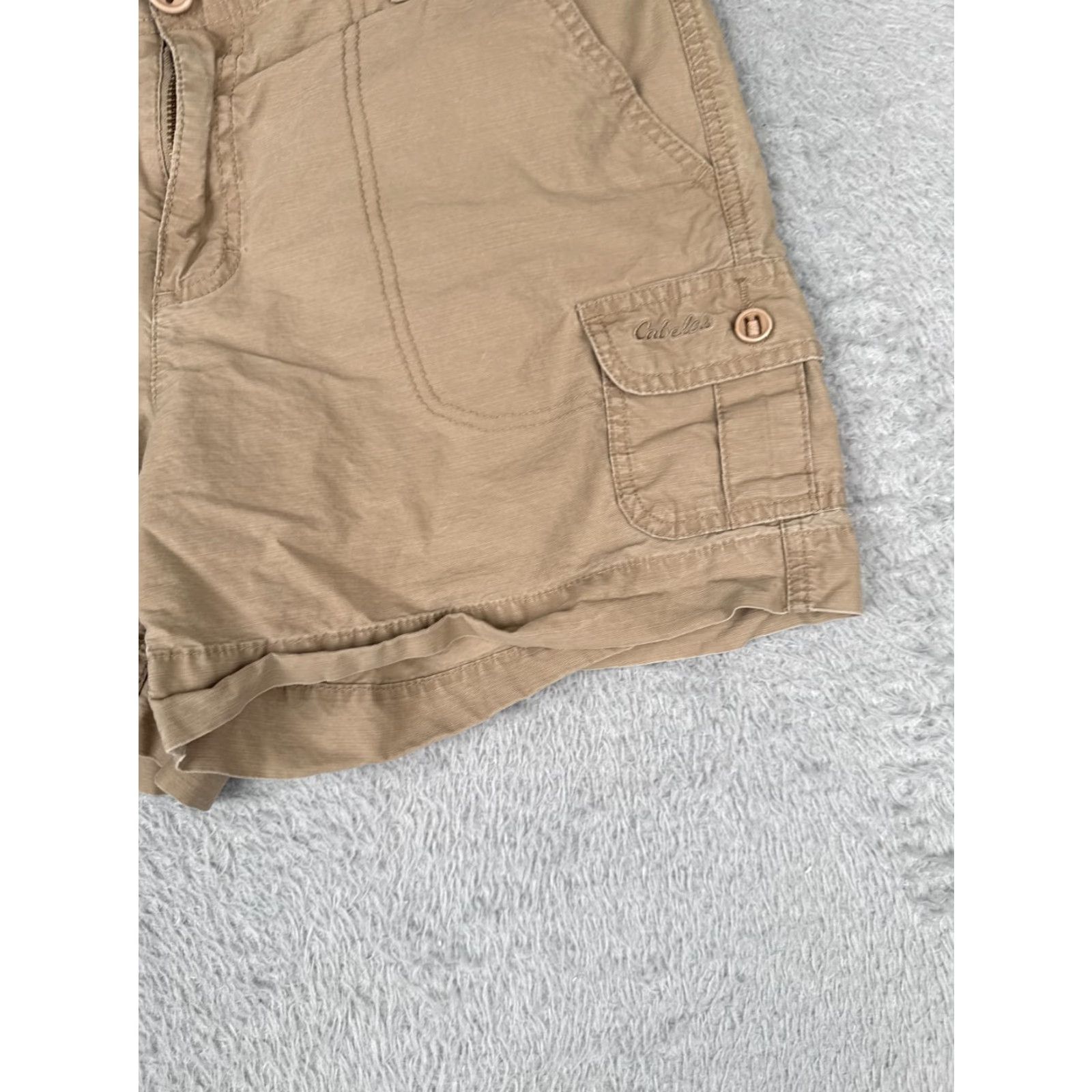 Vintage Cabela's Shorts Women 10 Beige Cargo Cotton Blend Hiking Camping Casual 32x5 Cargo Pocket Elastic Waist Flat Front Size 32" / US 10 / IT 46 - 2 Thumbnail