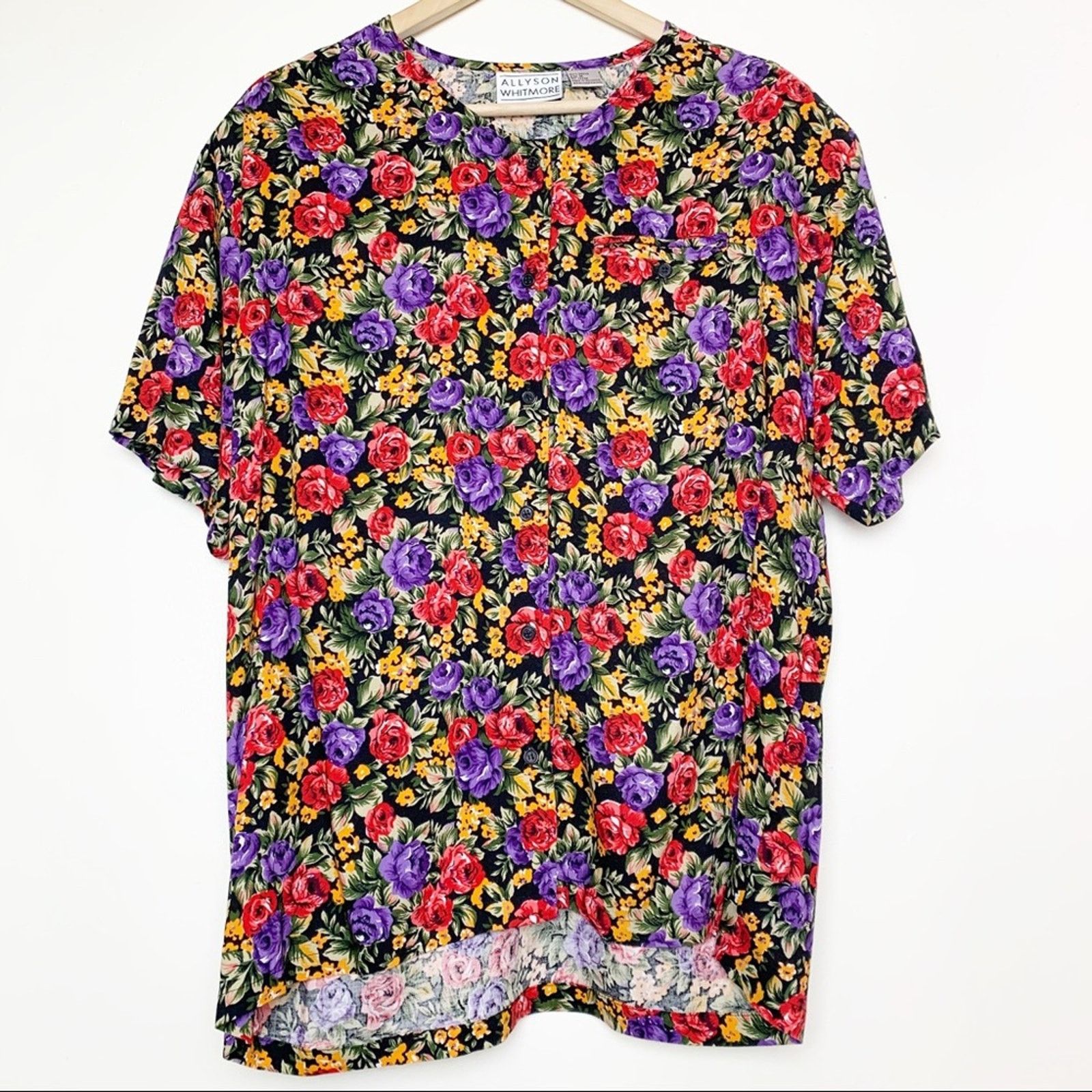 Vintage Vintage Black Floral Button Front Blouse Women’s Size Medium Size M / US 6-8 / IT 42-44 - 1 Thumbnail