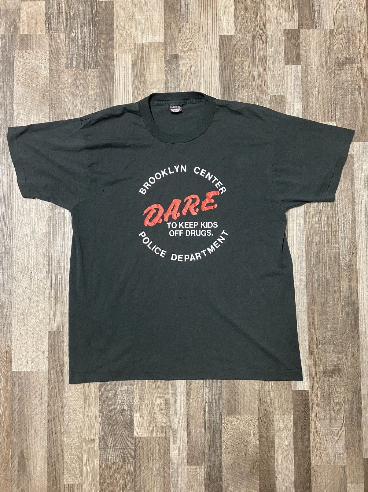 Vintage Vintage 80’s DARE Single Stitch Made in USA Tee T shirt Size US XL / EU 56 / 4 - 1 Thumbnail