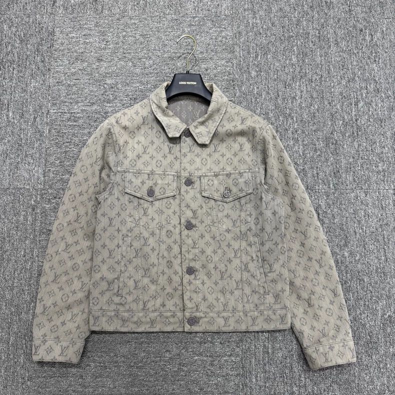 Louis Vuitton Louis Vuitton Grey full print denim jacket Size US S / EU 44-46 / 1 - 1 Thumbnail