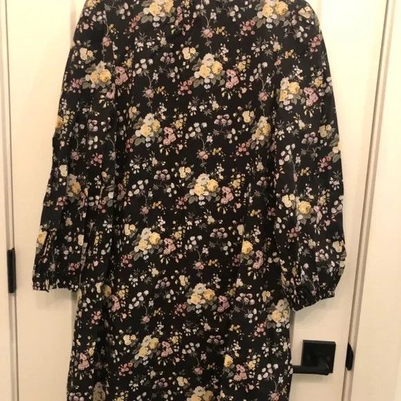 English Factory Black Floral Mini Dress by English Factory - Gently Used M Size M / US 6-8 / IT 42-44 - 3 Thumbnail
