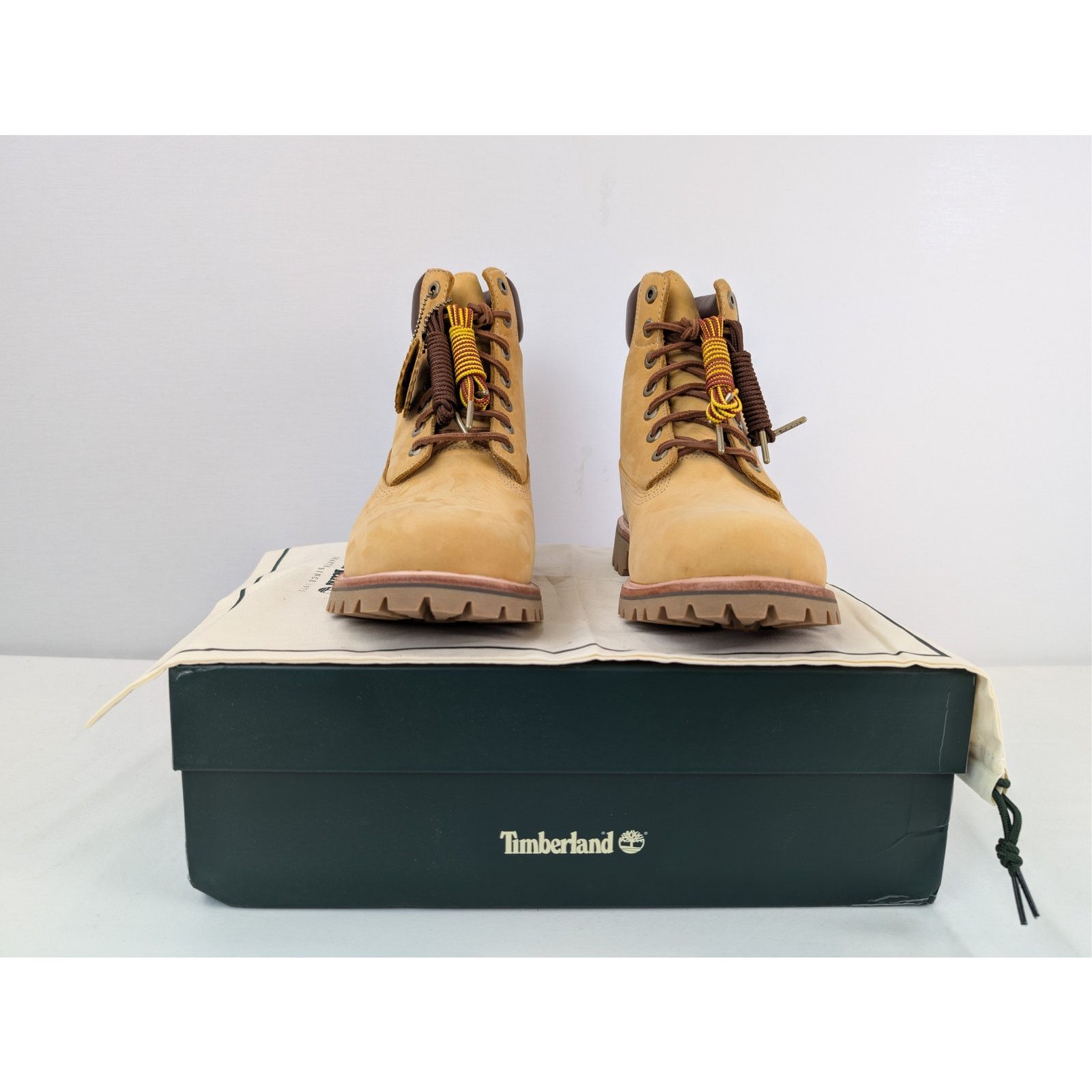 Timberland o1rshd1 Luxe Mid Lace Waterproof Boots in Wheat Nubuck Size US 11 / EU 44 - 18 Thumbnail