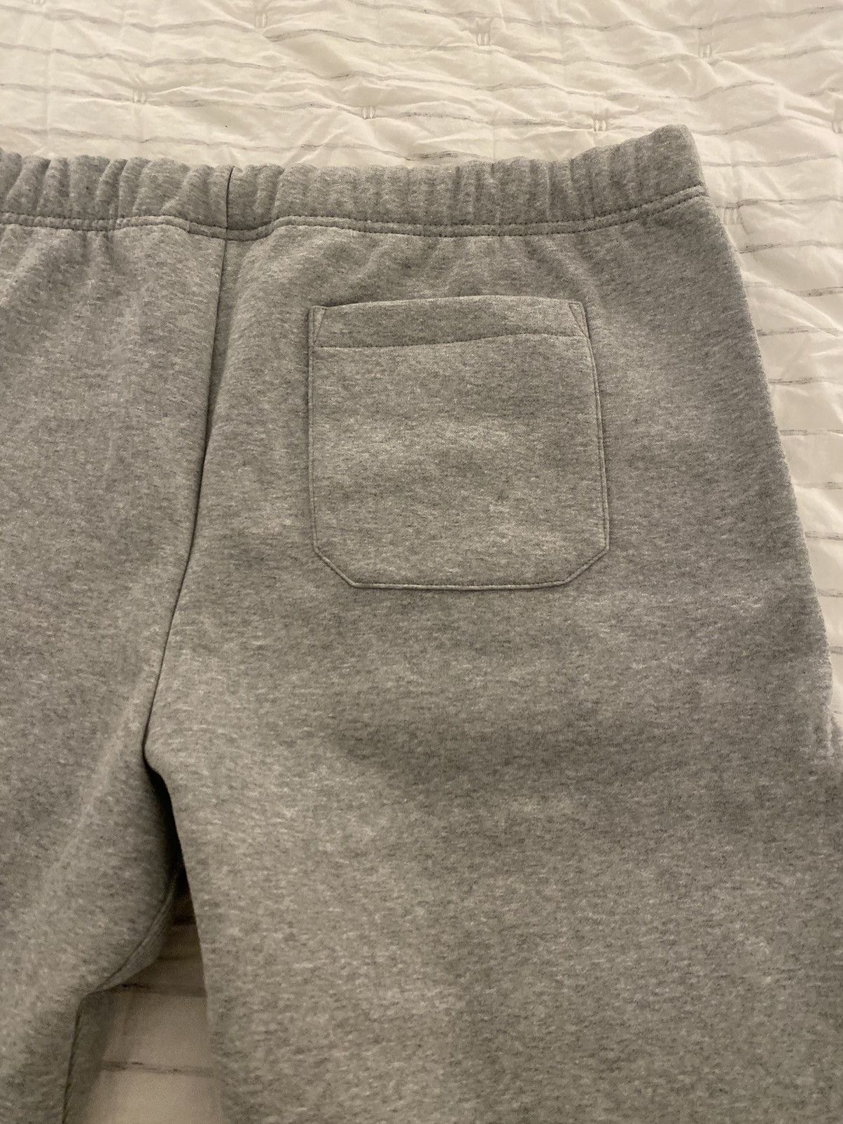 Carhartt Wip Carhartt WIP Chase Sweat Short Heather Grey NWT Size US 40 / EU 56 - 13 Thumbnail
