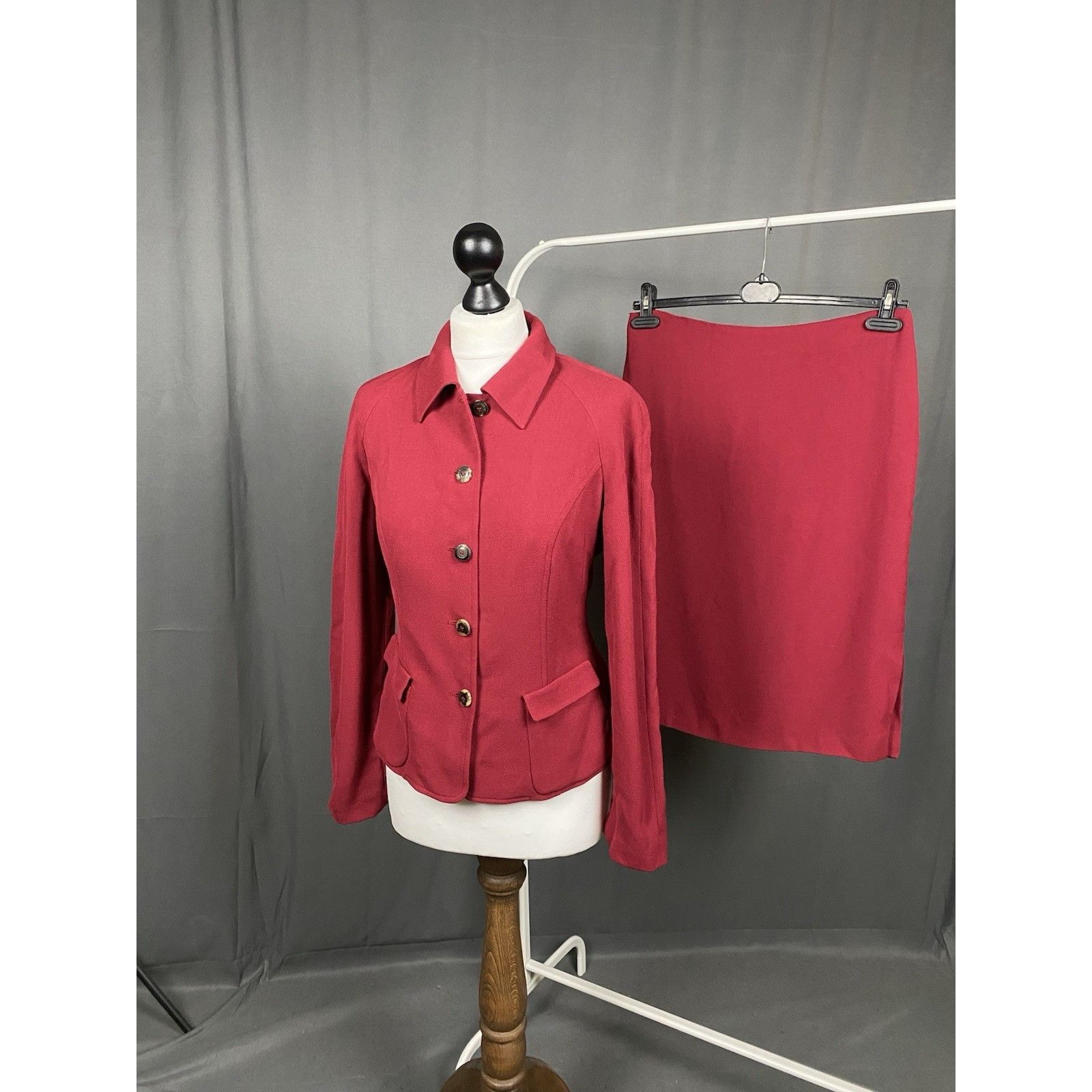 Salvatore Ferragamo Salvatore Ferragamo Women's Pink Red 2 Piece Wool Skirt Suit Size XL / US 12-14 / IT 48-50 - 2 Thumbnail