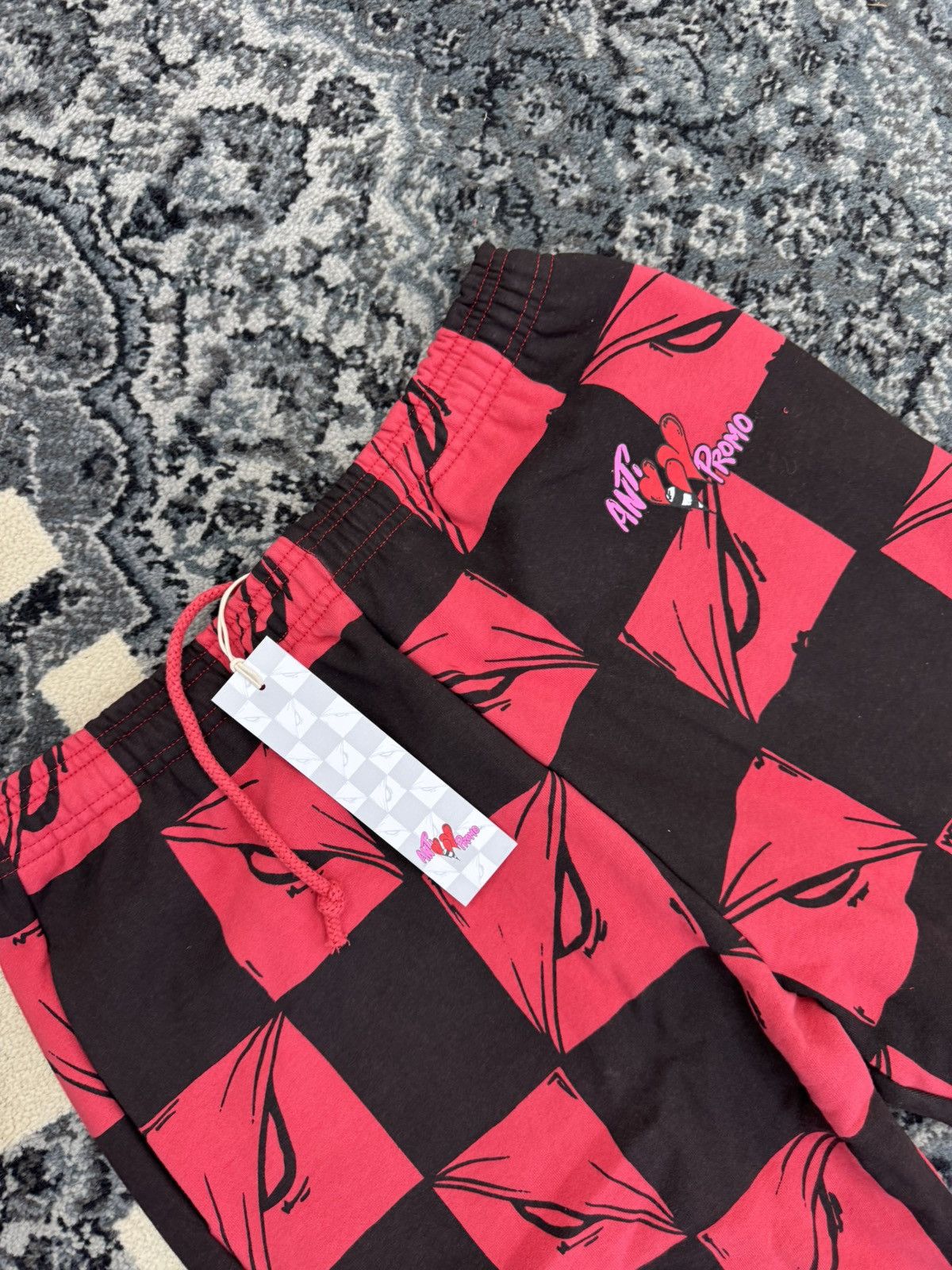 Matty Boy Matty boy 99 eyes red/black sweat pants Size US 36 / EU 52 - 2 Thumbnail