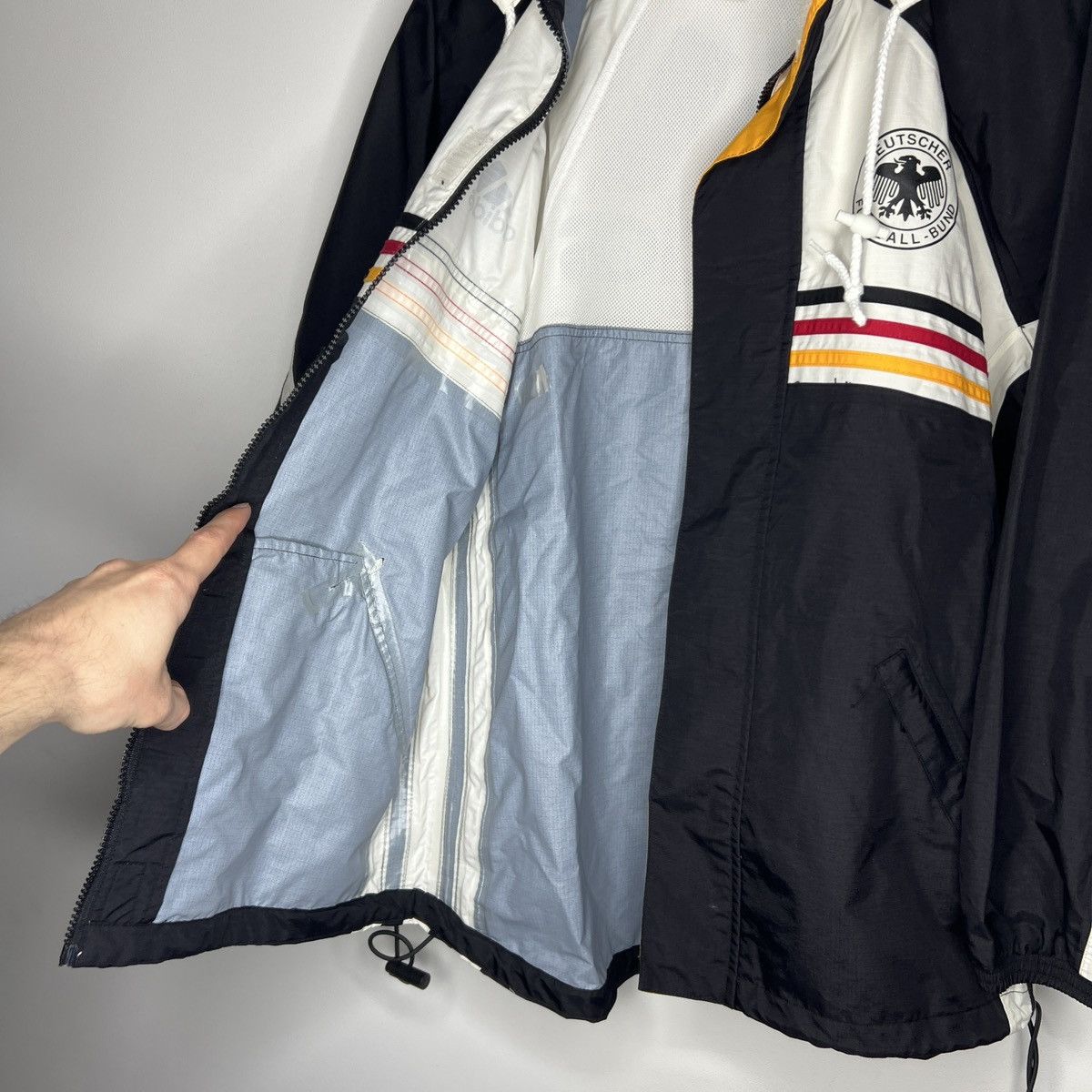 Adidas × Vintage Crazy Vintage 90s White Adidas Germany Soccer Windbreaker Size US M / EU 48-50 / 2 - 7 Thumbnail