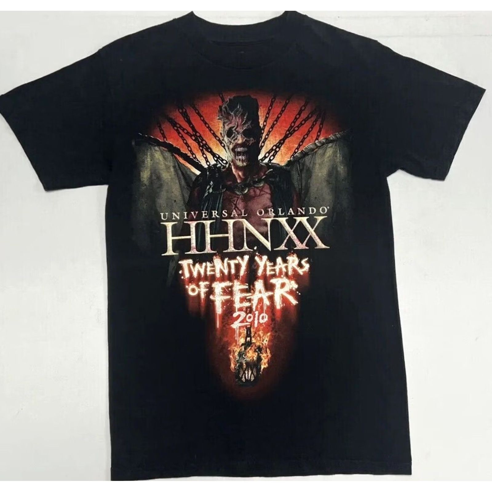 Vintage VINTAGE Halloween Horror Nights T-Shirt Adult Small Black 2010 20 Years Of Fear Zombies Mens Size US S / EU 44-46 / 1 - 2 Thumbnail