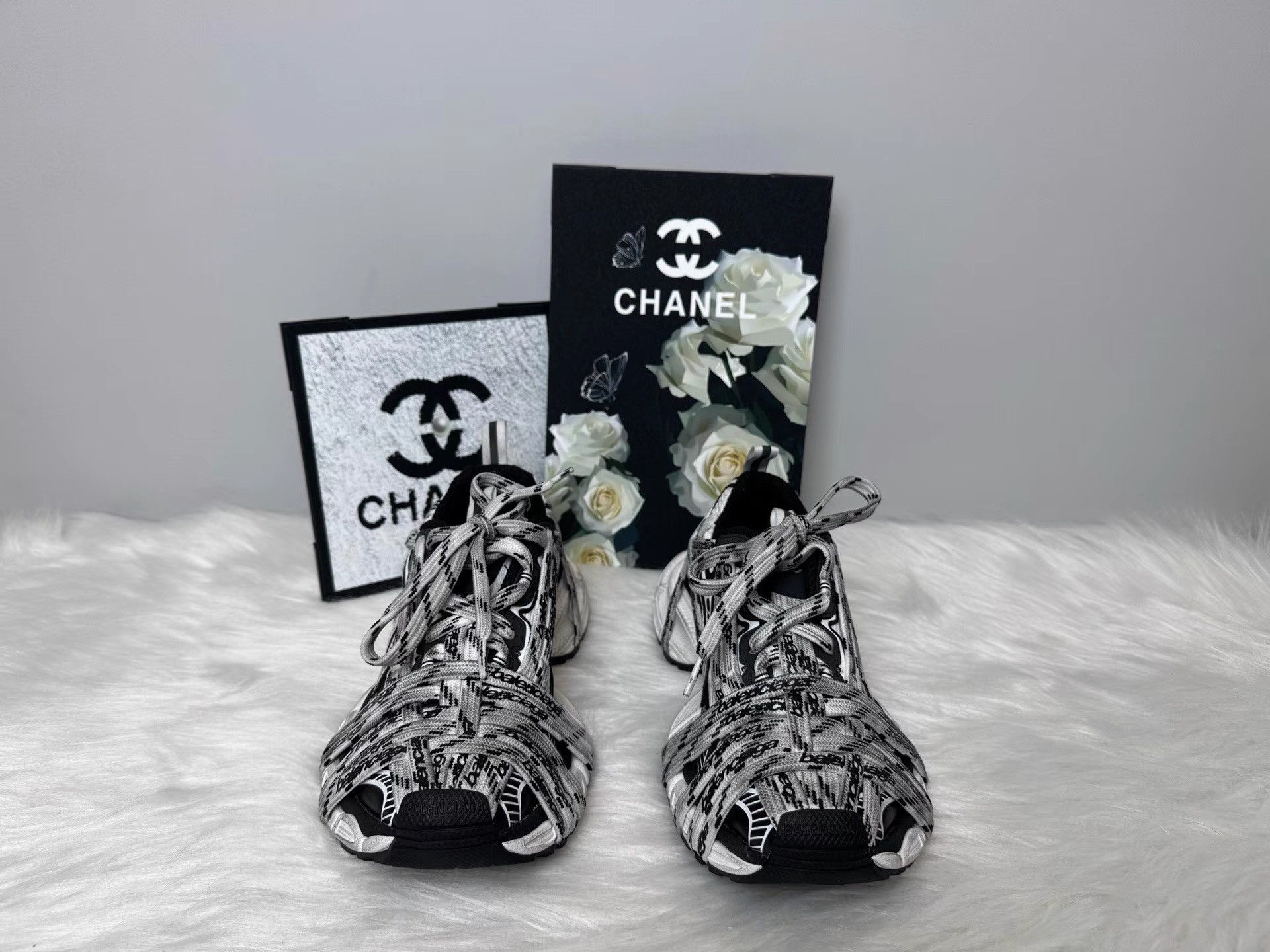 Balenciaga BALENCIAGA 3XL Black & White Printed Lace-up Shoes K36 Size US 7 / EU 40 - 2 Thumbnail