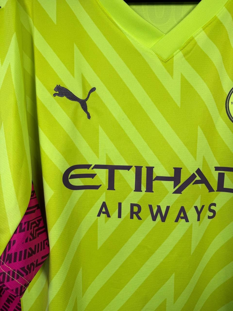 Puma × Vintage Manchester City 2023/24 GK Third Puma Soccer Jersey Size US XXL / EU 58 / 5 - 6 Thumbnail