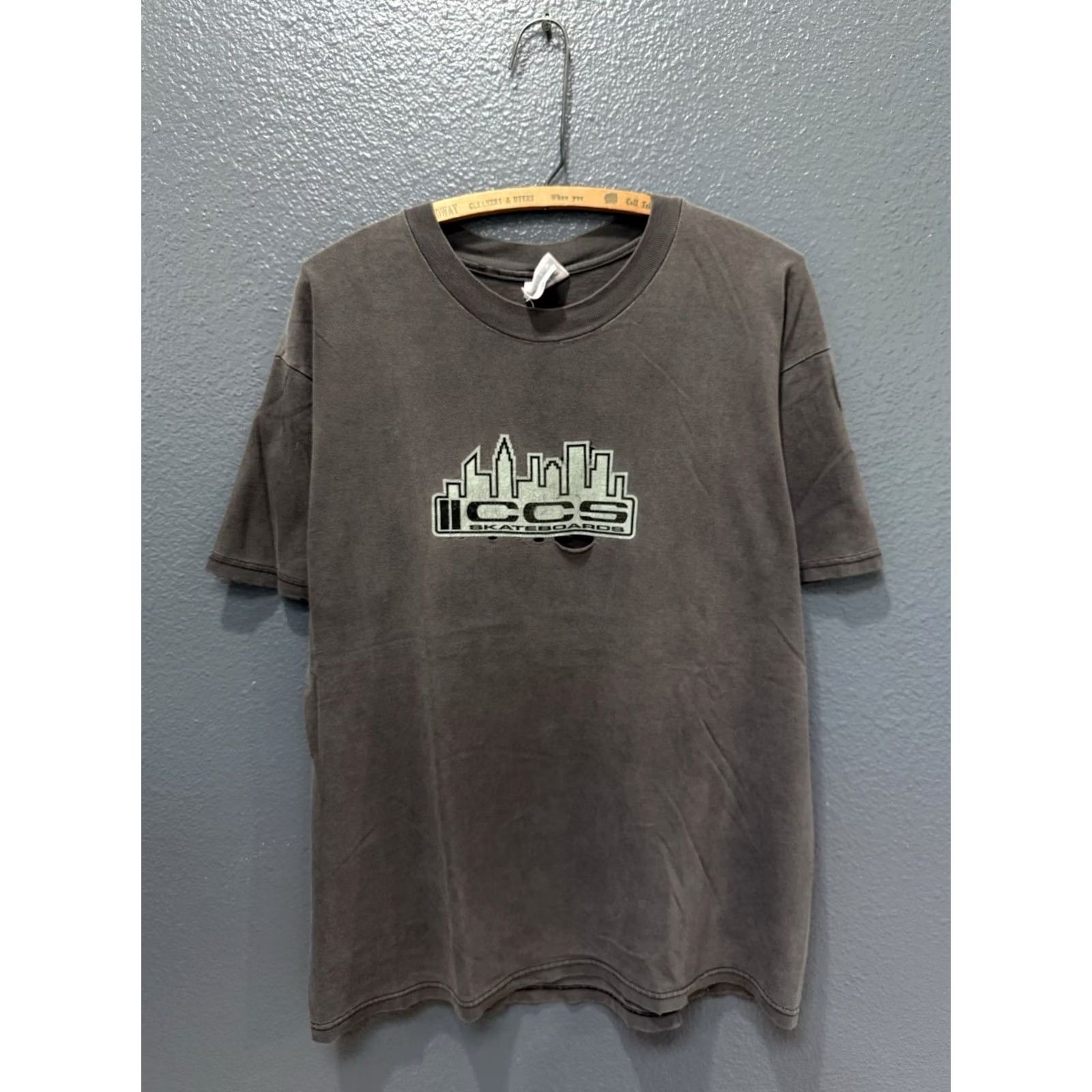 Hanes VINTAGE 90s CCS Skateboard Magazine Gray Tee Shirt Hanes Large T-Shirt Men L Gray 90s Boys Girls Mens Womens Size US L / EU 52-54 / 3 - 3 Thumbnail
