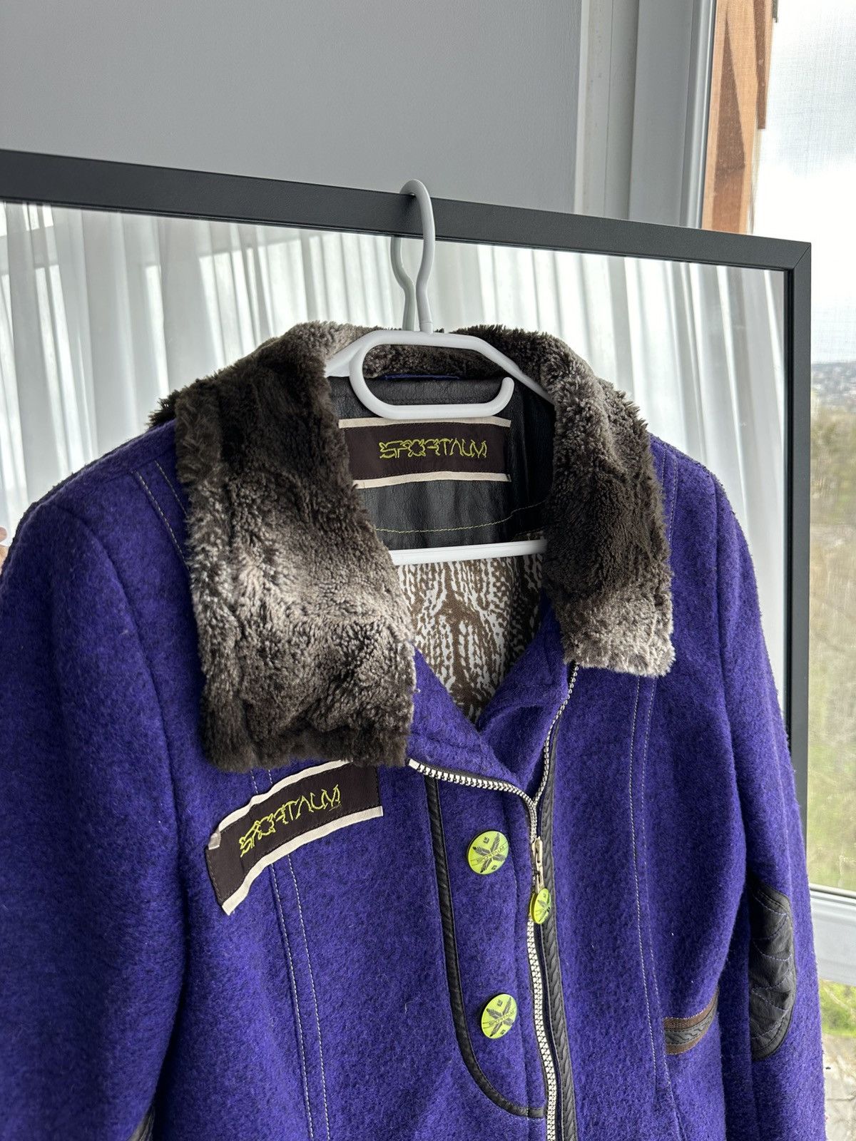 Sportalm Kitzbuhel × Vintage Vintage Sportalm Woman Wool Winter Jacket with Fur Collar Size M / US 6-8 / IT 42-44 - 3 Thumbnail