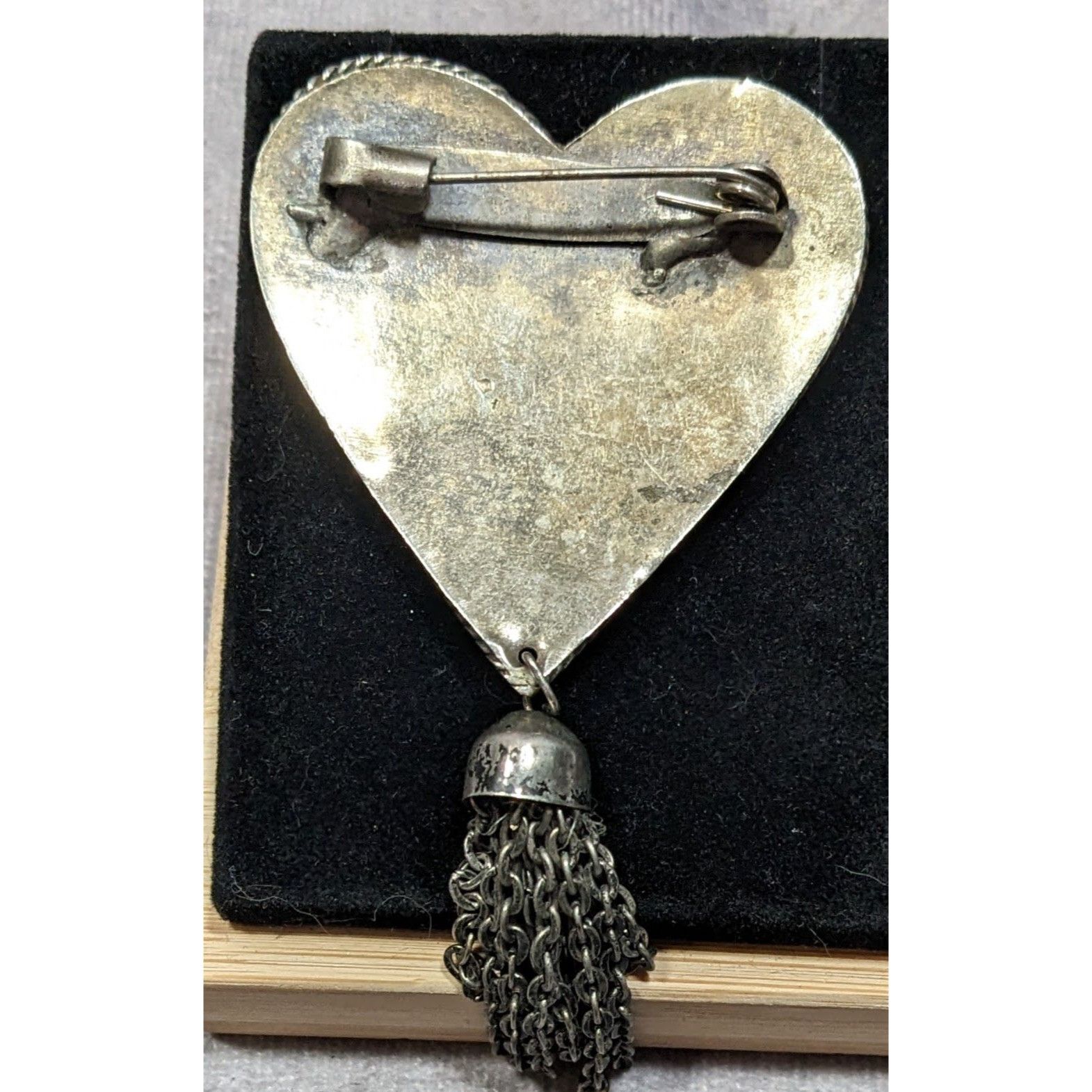Other Vintage Fantasy Heart Brooch Silver Tone With Tassel Size ONE SIZE - 4 Thumbnail
