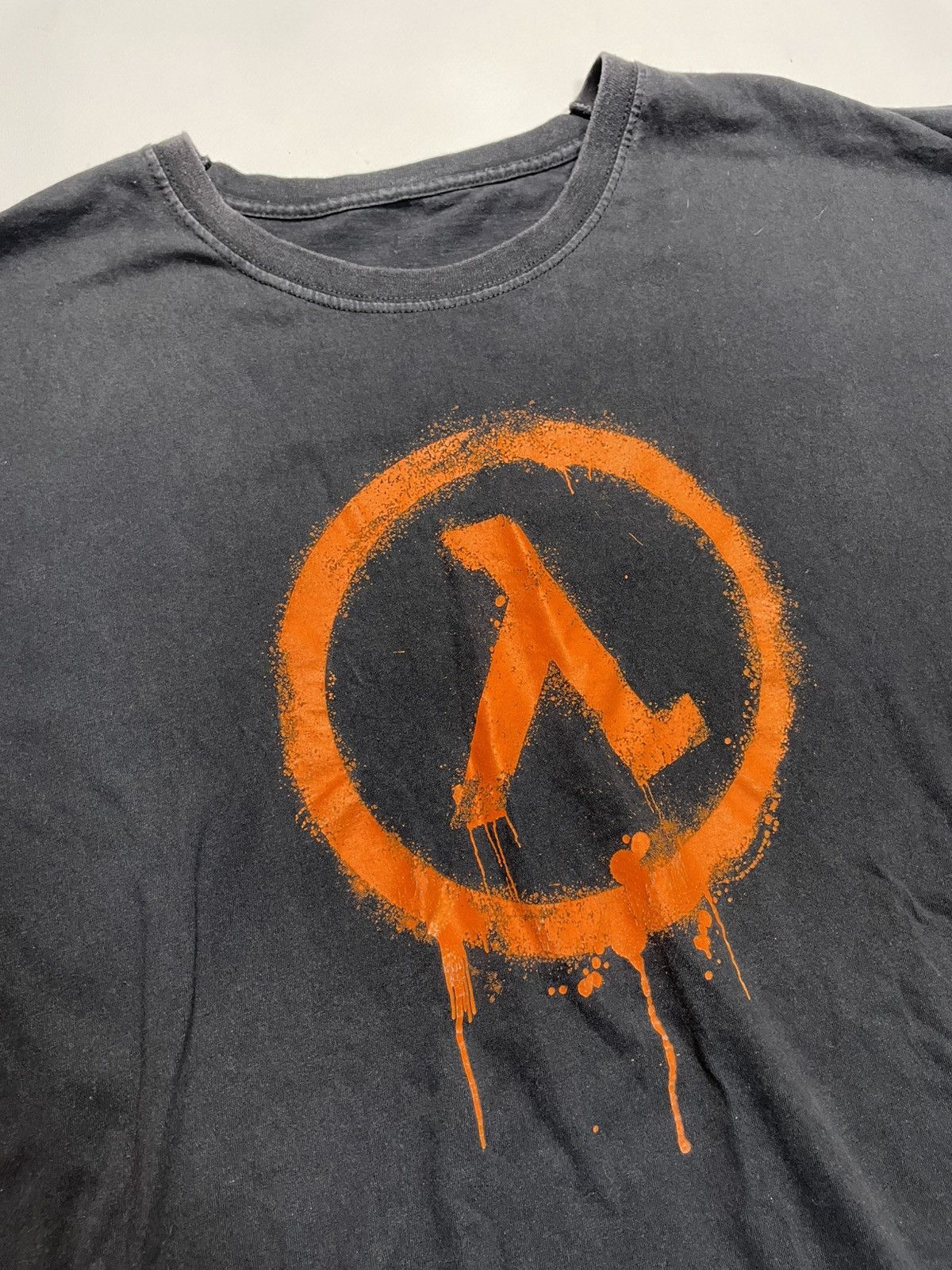 Vintage Vintage Half-Life Video Game Lambda Logo Black T-Shirt Size US XL / EU 56 / 4 - 2 Thumbnail