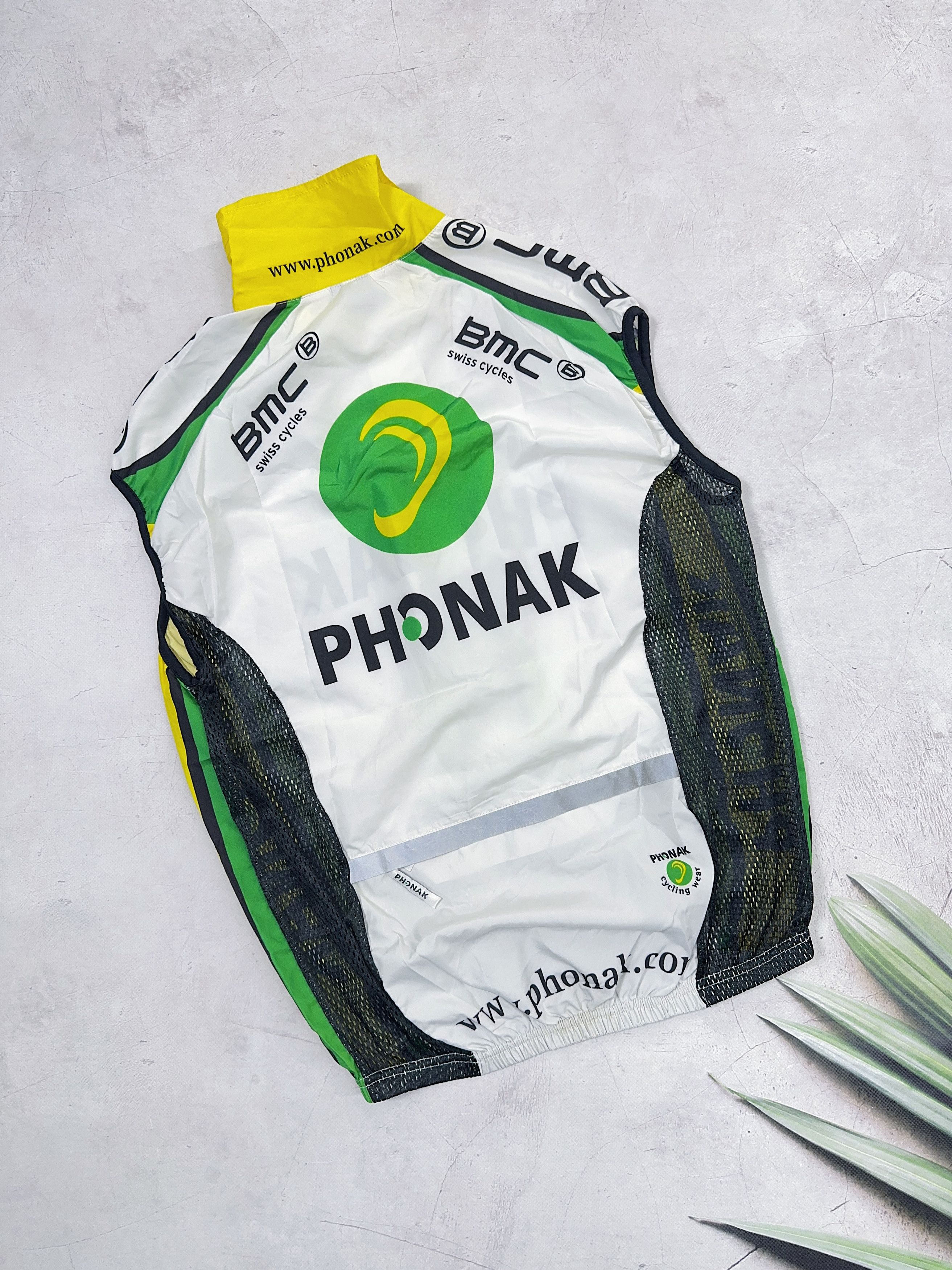 Vintage PHONAK Carrera BMC Swiss Cycling Vest Windstopper Jersey Size US M / EU 48-50 / 2 - 11 Thumbnail