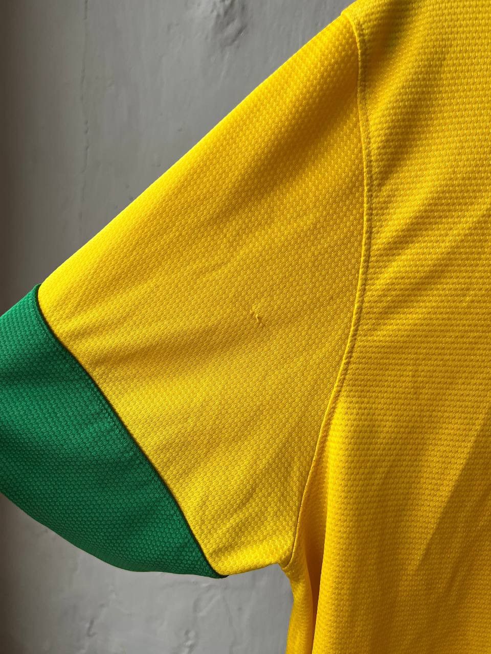 Nike 2012 BRAZIL TEAM HOME SOCCER JERSEY FOOTBALL SHIRT RARE XL Size US XL / EU 56 / 4 - 18 Thumbnail