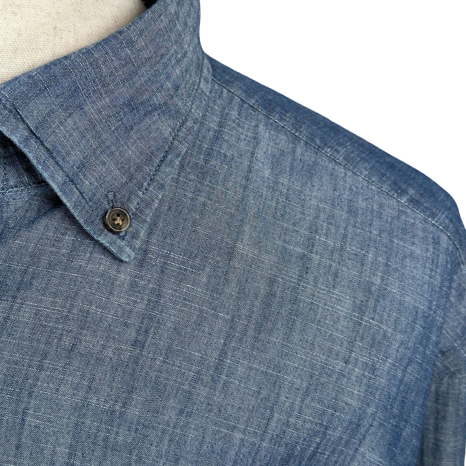 Peter Millar Peter Millar Summer Chambray Shirt Men’s XL Blue Button-Down Size US XL / EU 56 / 4 - 3 Thumbnail