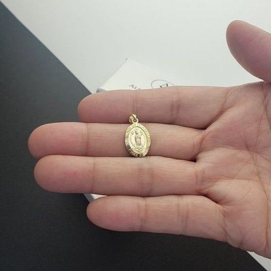 Other Our Lady of Guadalupe Blessed Virgin Mary Medal Pendant in S Size ONE SIZE - 3 Thumbnail