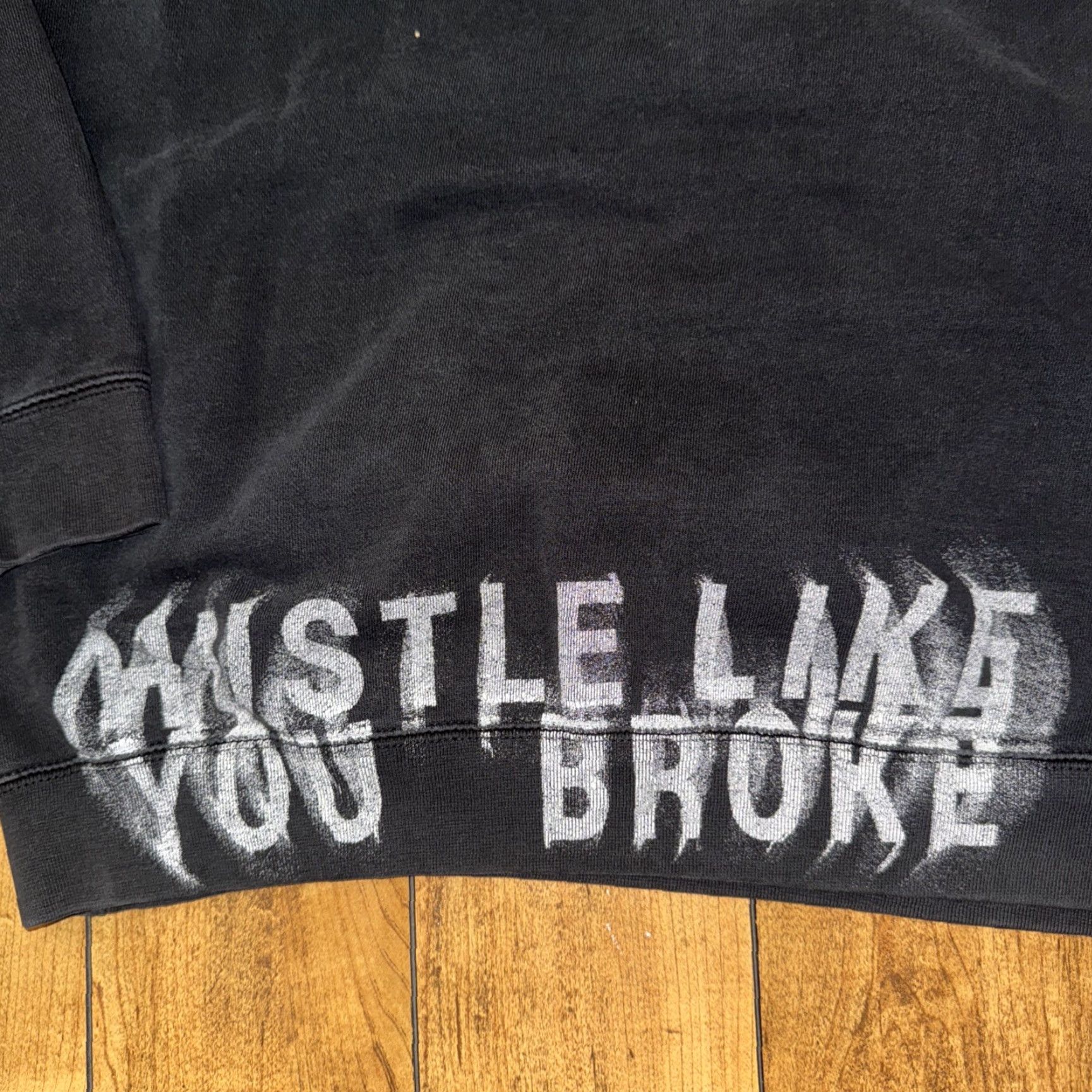 Vintage TDE Hoodie Black L Hustle Like Your Broke Pullover Men Graphic Print 23x25 Top Dawg Entertainment Size US L / EU 52-54 / 3 - 5 Thumbnail