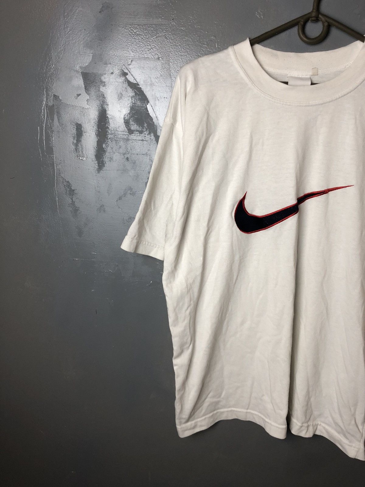 Nike Vintage men’s t-shirt Nike big logo size L Size US L / EU 52-54 / 3 - 2 Thumbnail