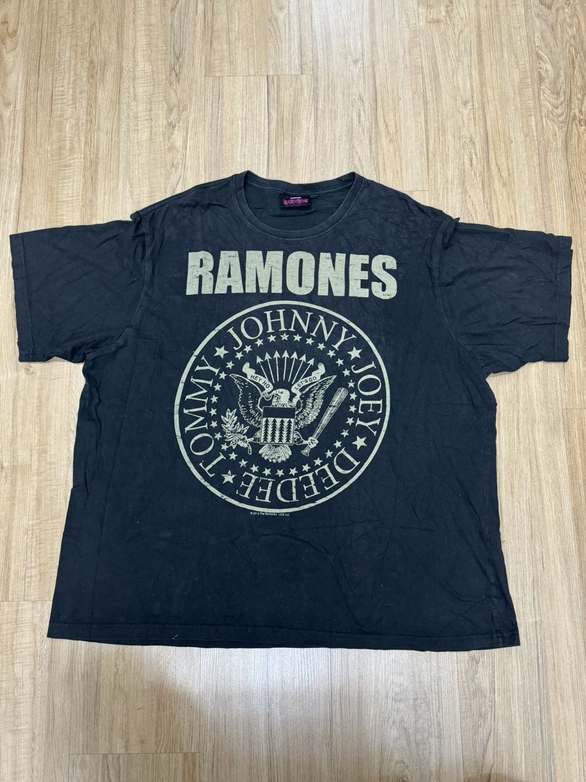 image of Rock T Shirt Ramones Big Logo Tshirt in Black, Men's (Size 2XL)
