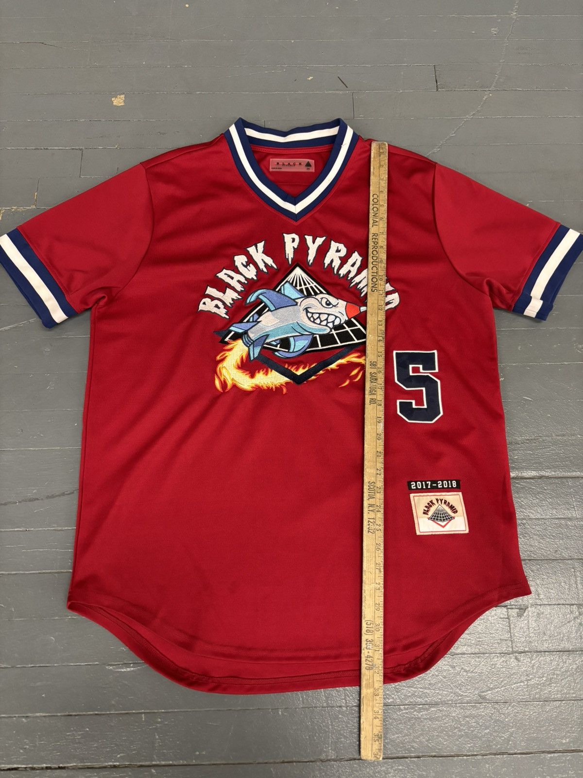 Black Pyramid × Vintage Black Pyramid Outta here rocket shark jersey Size US XXL / EU 58 / 5 - 5 Thumbnail