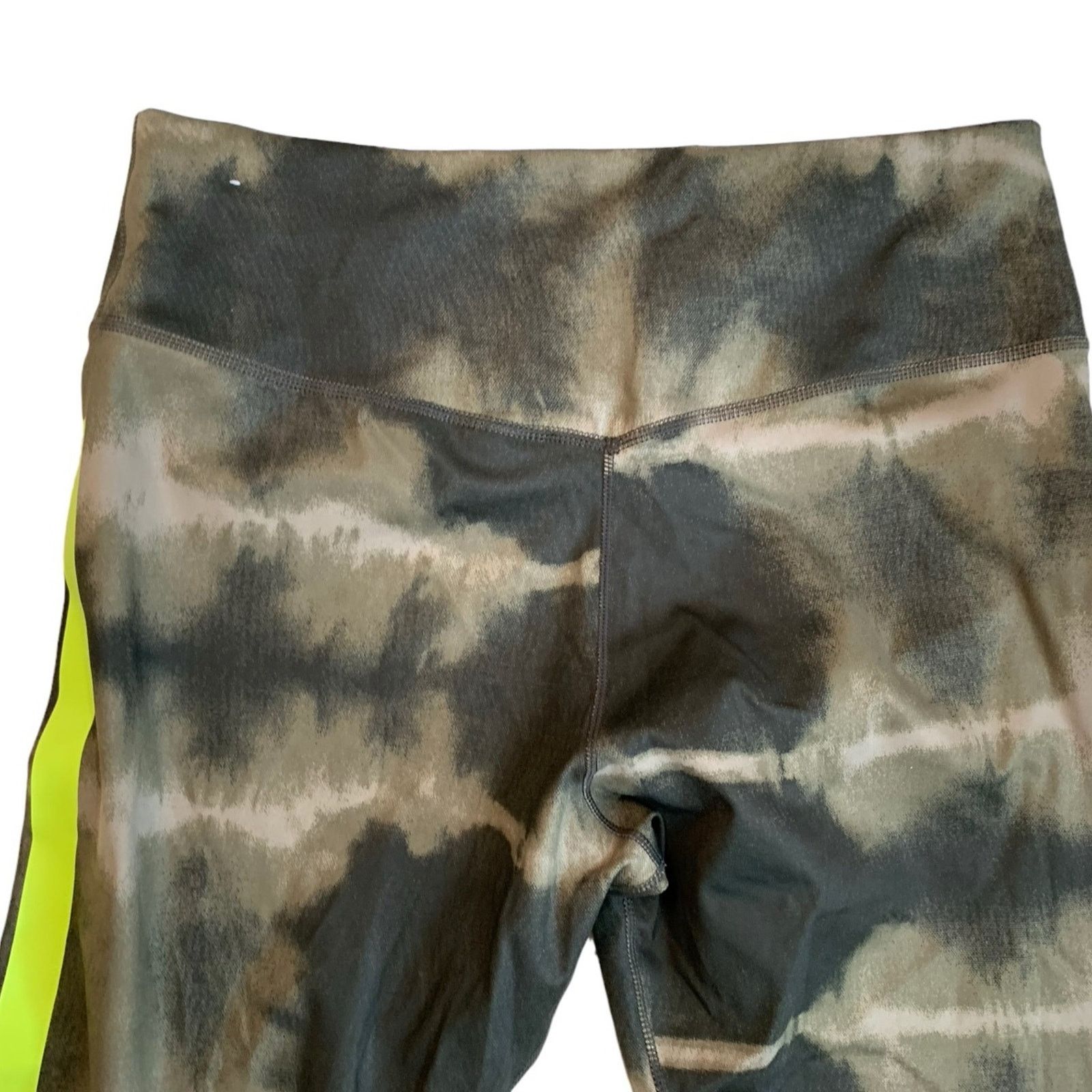 Nike Nike Women's Sz Large Camo Leggings DRI-FIT Athletic Hi-Rise Size 28" / US 6 / IT 42 - 2 Thumbnail