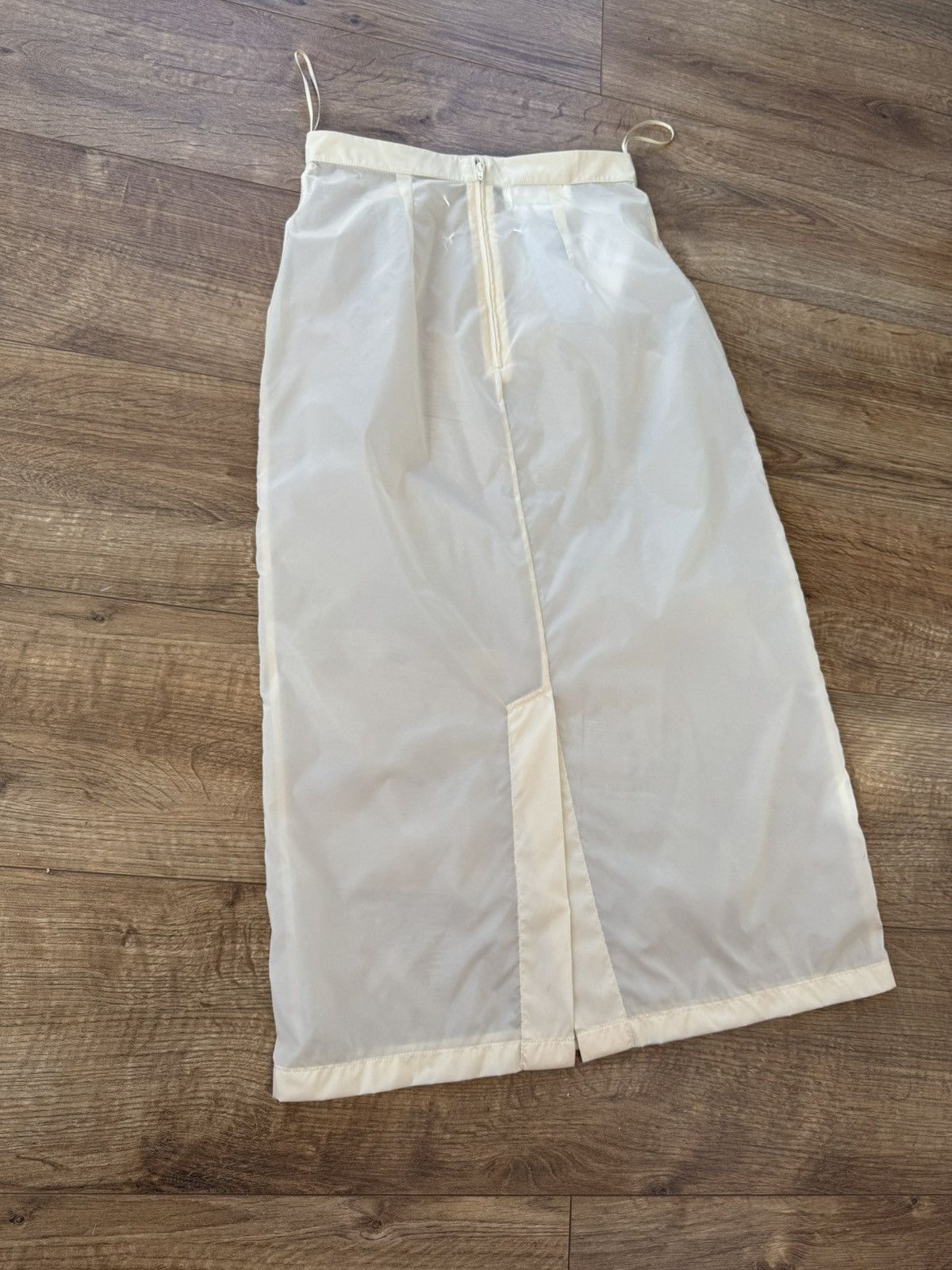 Maison Margiela Maison Martin Margiela pencil semisheer cream skirt,size XS Size 26" / US 2 / IT 38 - 7 Thumbnail