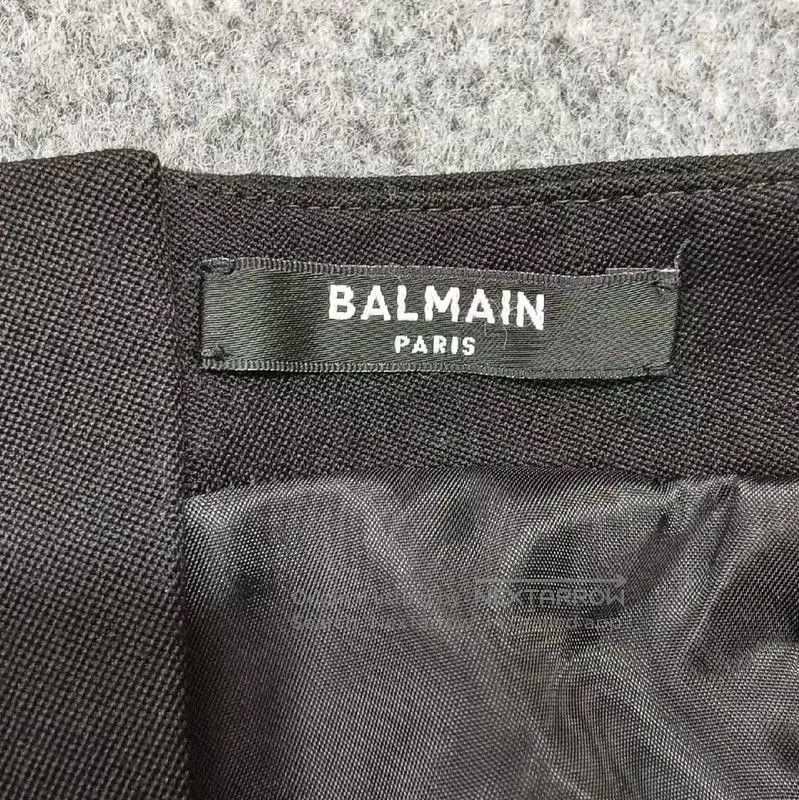 Balmain Balmain Black Women's Skirt with Gold Buttons . Size 30" / US 8 / IT 44 - 4 Thumbnail