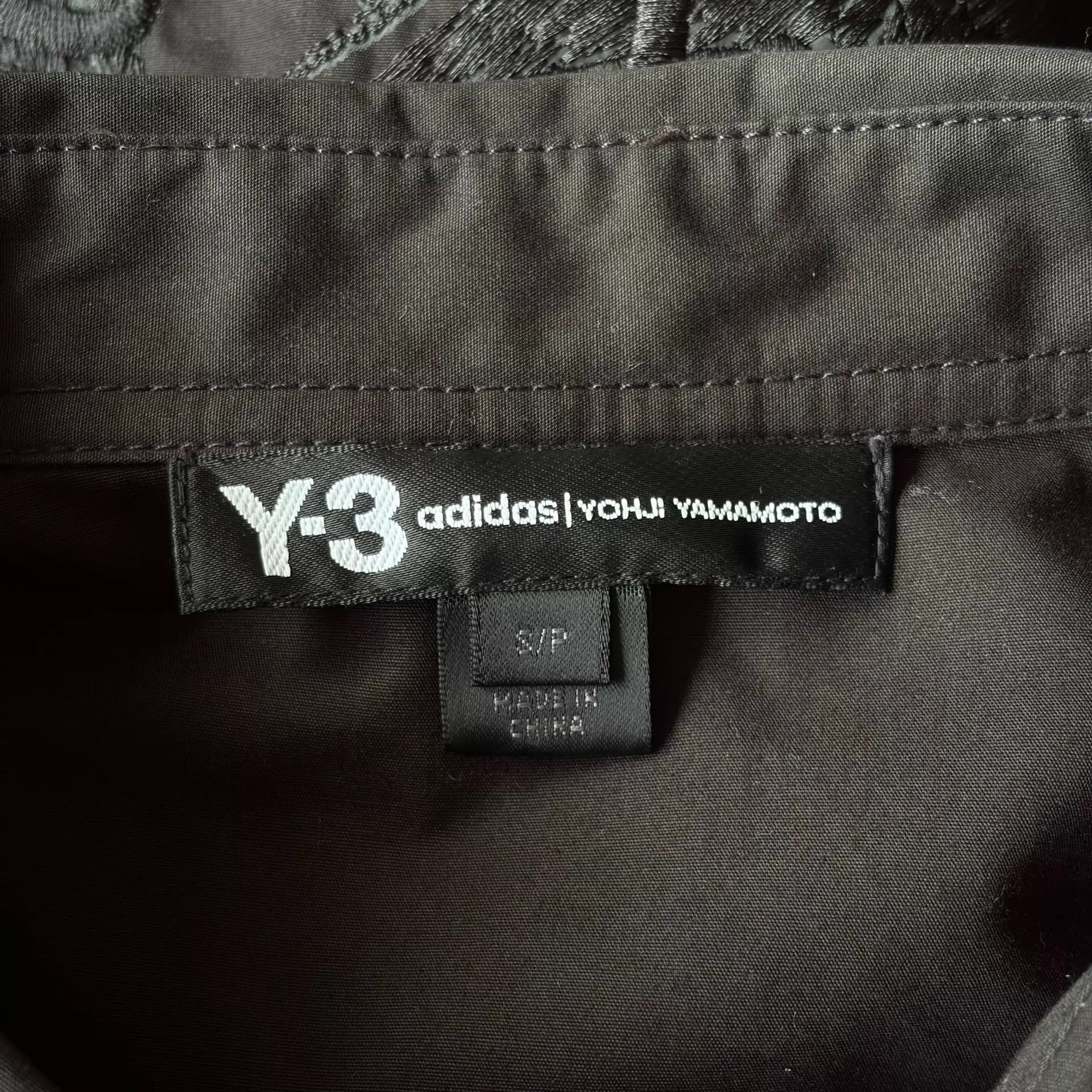 Yohji Yamamoto Yohji Yamamoto 23SS Berserk Crow Zip Cotton Shirt Size US S / EU 44-46 / 1 - 7 Thumbnail