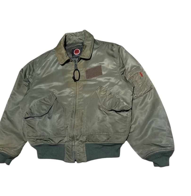 Vintage Trashed Vintage 90s Lucky Strike Bomber Jacket Sun Faded Size US L / EU 52-54 / 3 - 3 Thumbnail