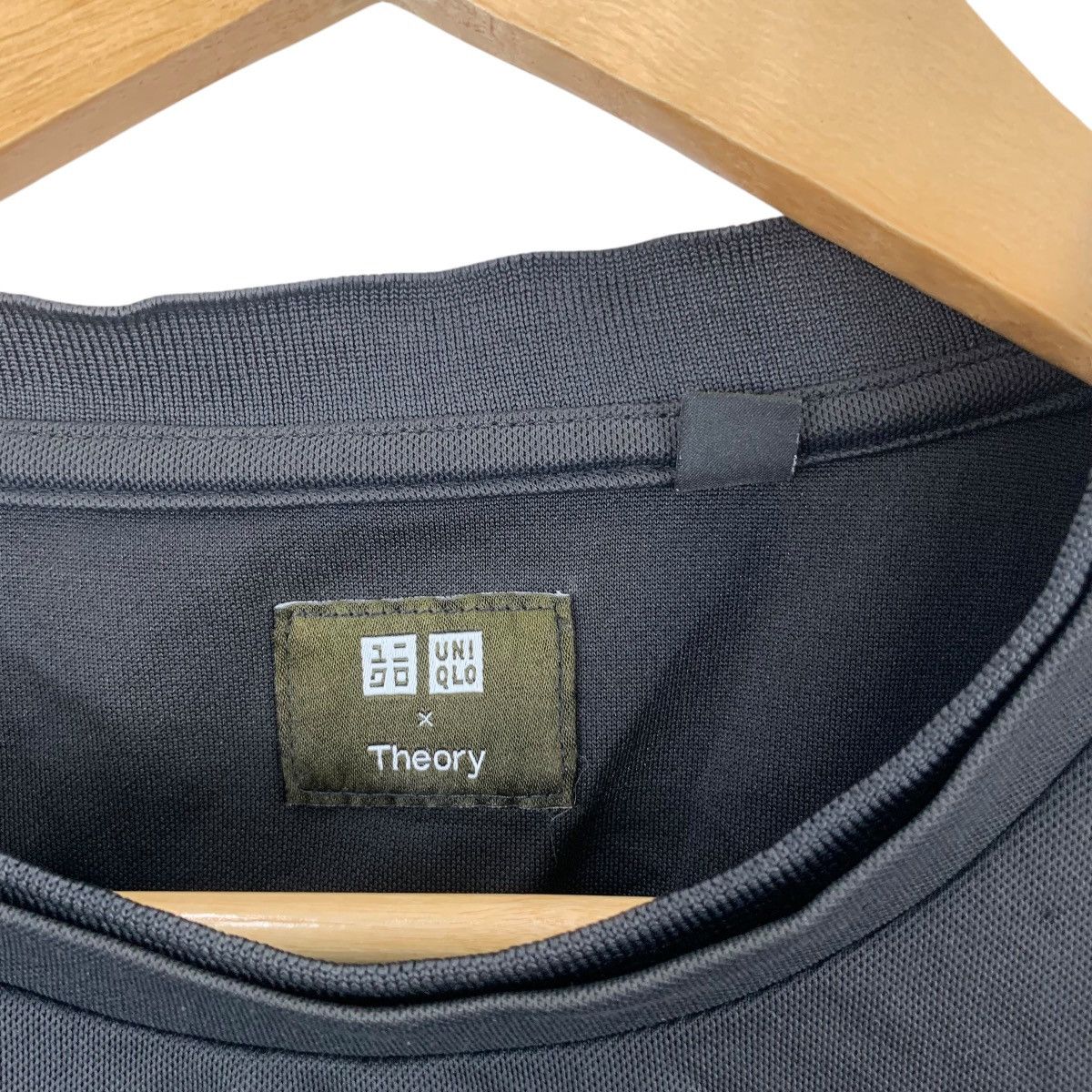 Uniqlo THEORY JAPAN x UNIQLO Collection Black Plain Tee Shirt Top Size M / US 6-8 / IT 42-44 - 6 Thumbnail