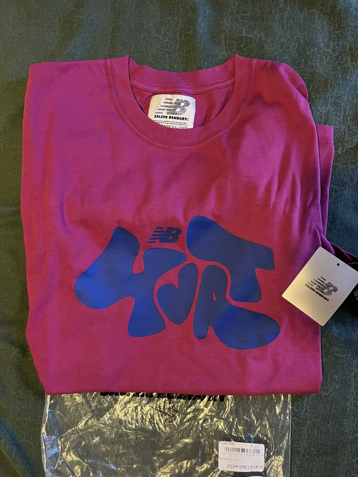 New Balance × Salehe Bembury New Balance x Salehe Bembury Yurt tee size L Size US L / EU 52-54 / 3 - 1 Thumbnail