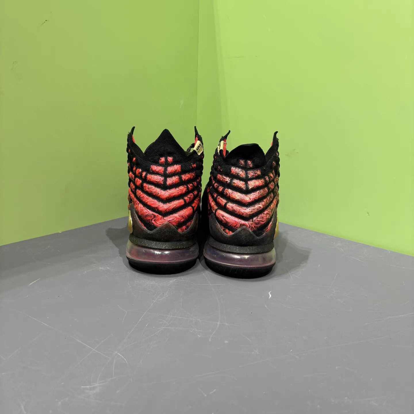 Nike Nike LBJ17 Basketball Shoes K15 Size US 11.5 / EU 44-45 - 6 Thumbnail