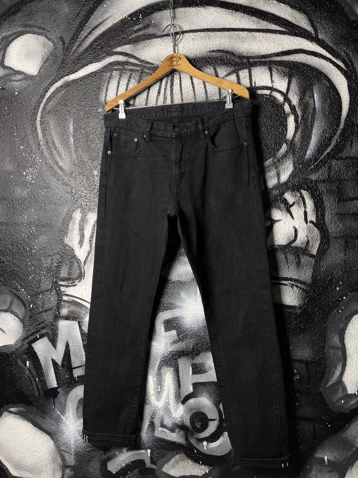 Uniqlo Uniqlo Black Denim Selvedge Jeans Men’s Size W33 L32 Size US 33 - 1 Thumbnail