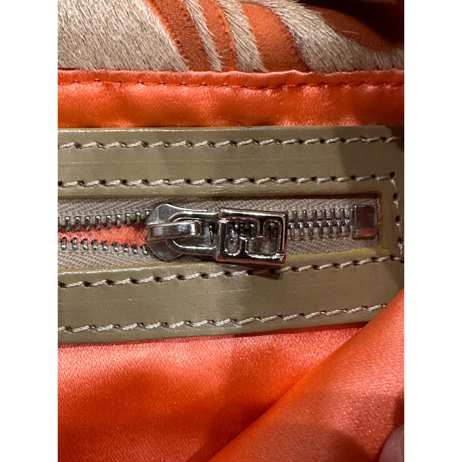Fendi S/S2001 Fendi asymmetrical pony hair Baguette bag Size ONE SIZE - 14 Thumbnail